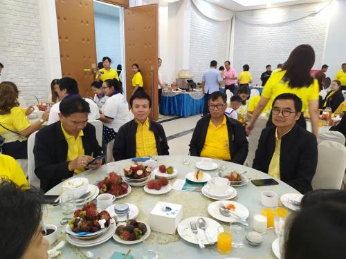 นายเชาว์ คชกาสร ปฏิรูปที่ดินจังหวัดหนองคาย และเจ้าหน้าที่ ส.ป.ก.หนองคาย พร้อมหัวหน้าส่วนราชการในสังกัดกระทรวงเกษตรและสหกรณ์ จังหวัดหนองคาย เข้าร่วมโครงการ “สภาพกาแฟ (Morning talk)” ประจำเดือนมิถุนายน 2562 
