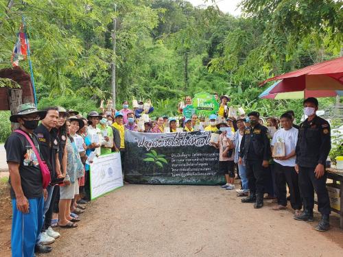 โครงการพัฒนาเกษตรกรรมยั่งยืน กิจกรรมส่งเสริมระบบวนเกษตรในเขตปฏิรูปที่ดินจังหวัดหนองคาย ปีงบประมาณ พ.ศ. 2563 ส่งมอบกล้าพันธุ์ไม้ให้แก่เกษตรกรที่เข้าร่วมโครงการฯ จำนวน 100 ราย 1,000 ไร่ 