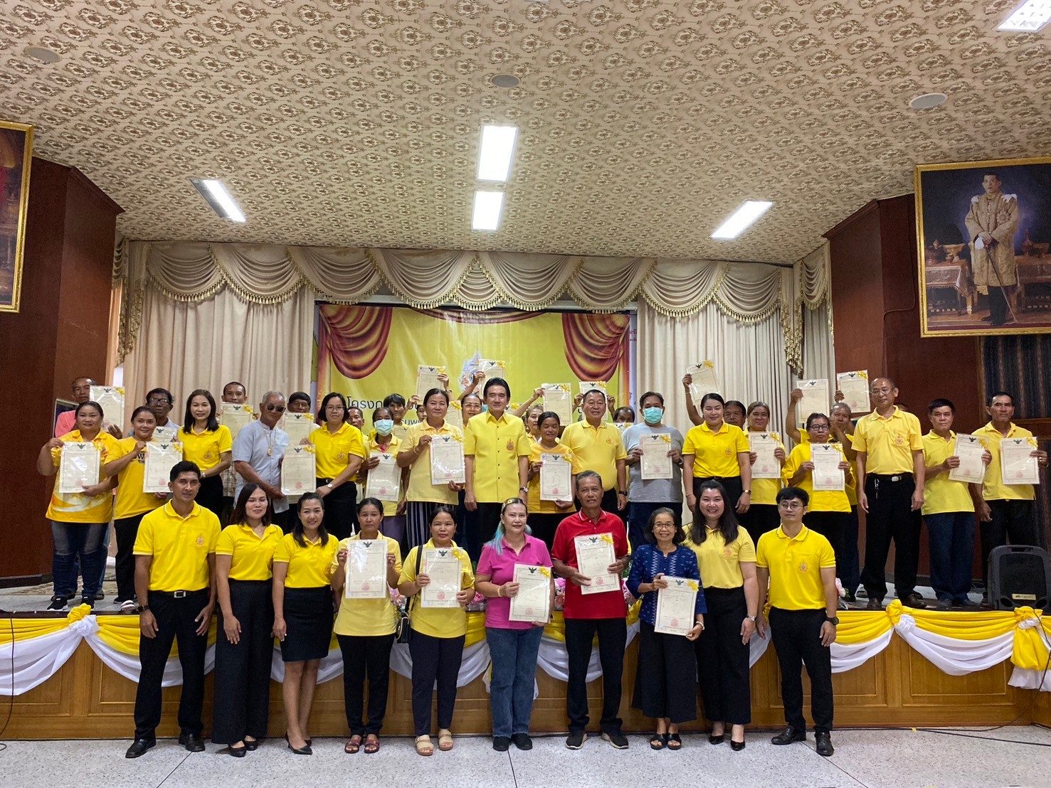 วันที่ 15 กรกฏาคม 2567 นางสาวภัทรวดี สุขเสวตร ปฏิรูปที่ดินจังหวัดหนองคาย พร้อมด้วยเจ้าหน้าที่ ส.ป.ก.หนองคาย ร่วมกับองค์การบริหารส่วนจังหวัดหนองคาย ดำเนินการจัดงานโครงการมอบโฉนดเพื่อการเกษตร 72,000 ฉบับ