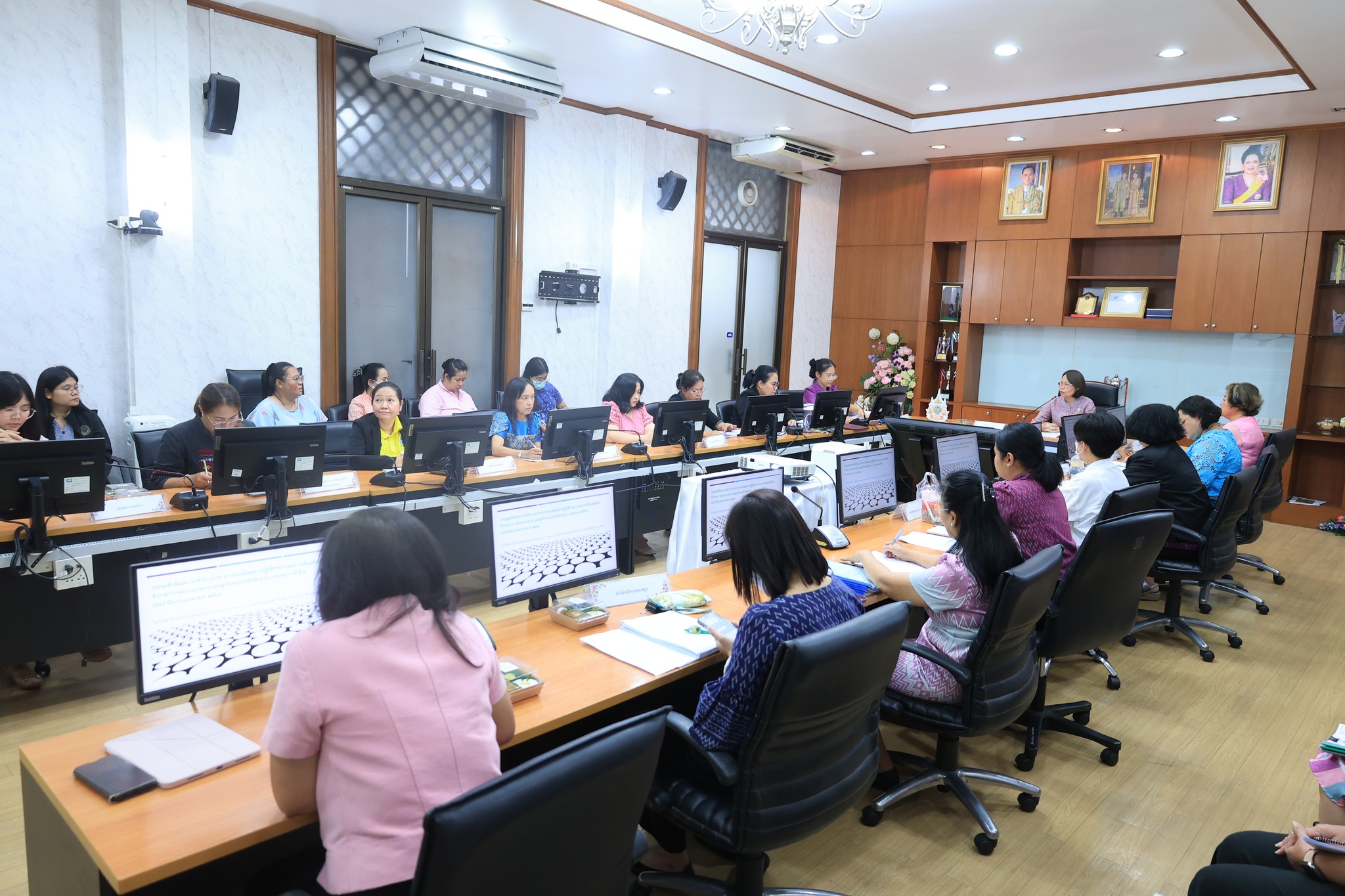การประชุมซักซ้อมความเข้าใจ แนวทางการประเมินผลการปฏิบัติราชการ และการเลื่อนเงินเดือนข้าราชการ พนักงานราชการ และลูกจ้างประจำ สังกัด ส.ป.ก. ส่วนกลาง ครั้งที่ 2 ประจำปีงบประมาณ พ.ศ. 2568	