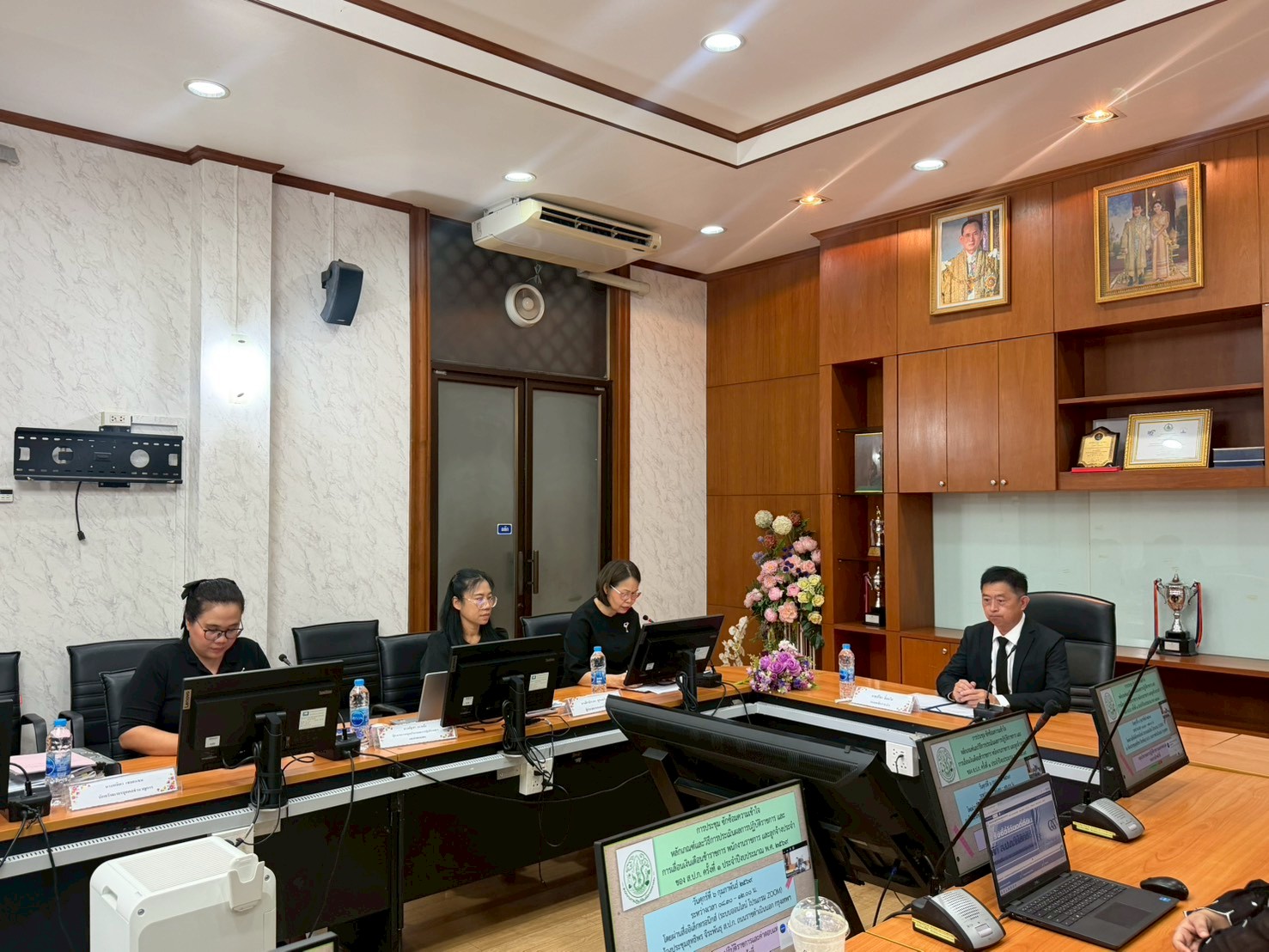 title - การประชุม ซักซ้อมความเข้าใจ หลักเกณฑ์และวิธีการประเมินผลการปฏิบัติราชการและการเลื่อนเงินเดือนข้าราชการ พนักงานราชการ และลูกจ้างประจำ ของ ส.ป.ก. ครั้งที่ 1 ประจำปีงบประมาณ พ.ศ. 2569 โดยผ่านสื่ออิเล็กทรอนิกส์ (ระบบออนไลน์ โปรแกรม ZOOM) 