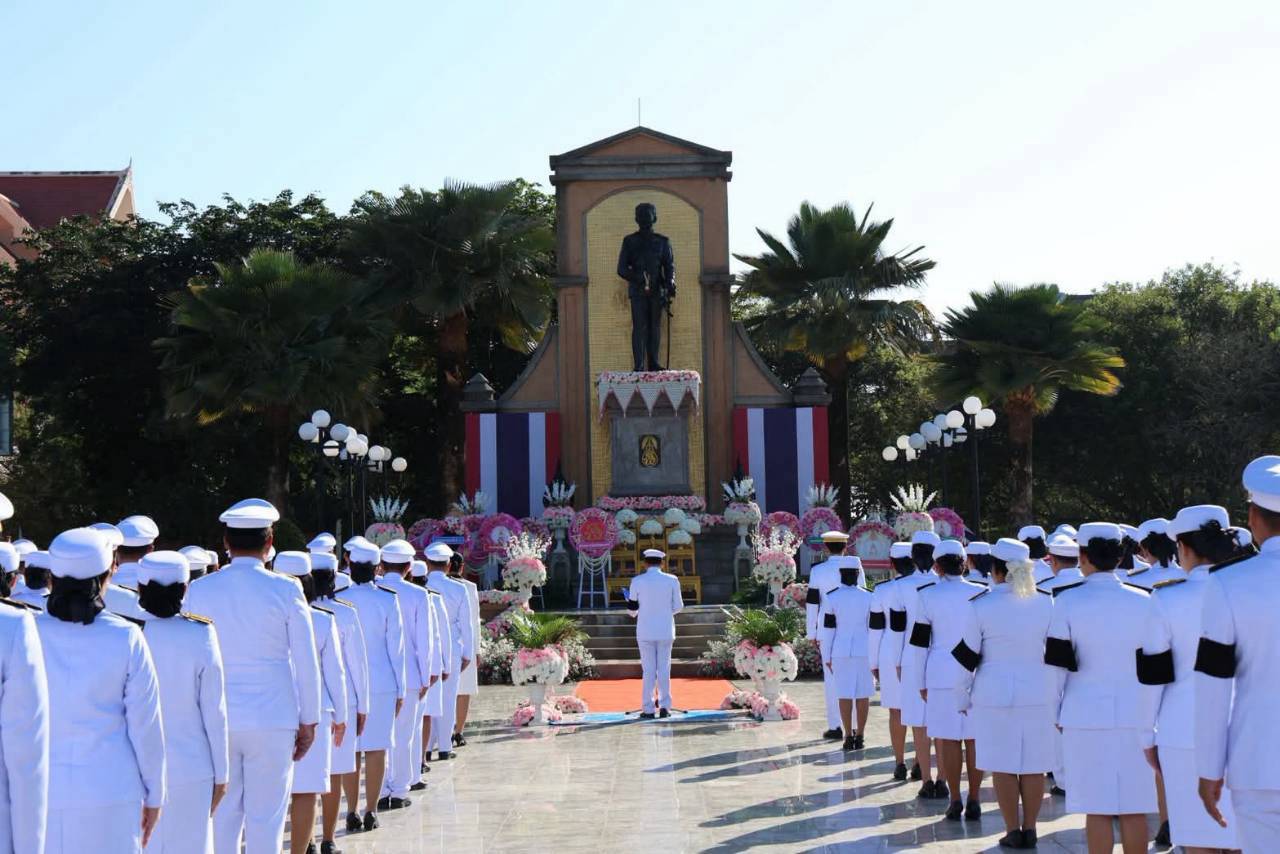 สำนักงานการปฏิรูปที่ดินจังหวัดเพชรบูรณ์ ร่วมพิธีวางพวงมาลา เนื่องในวันปิยมหาราช ประจำปี 2569