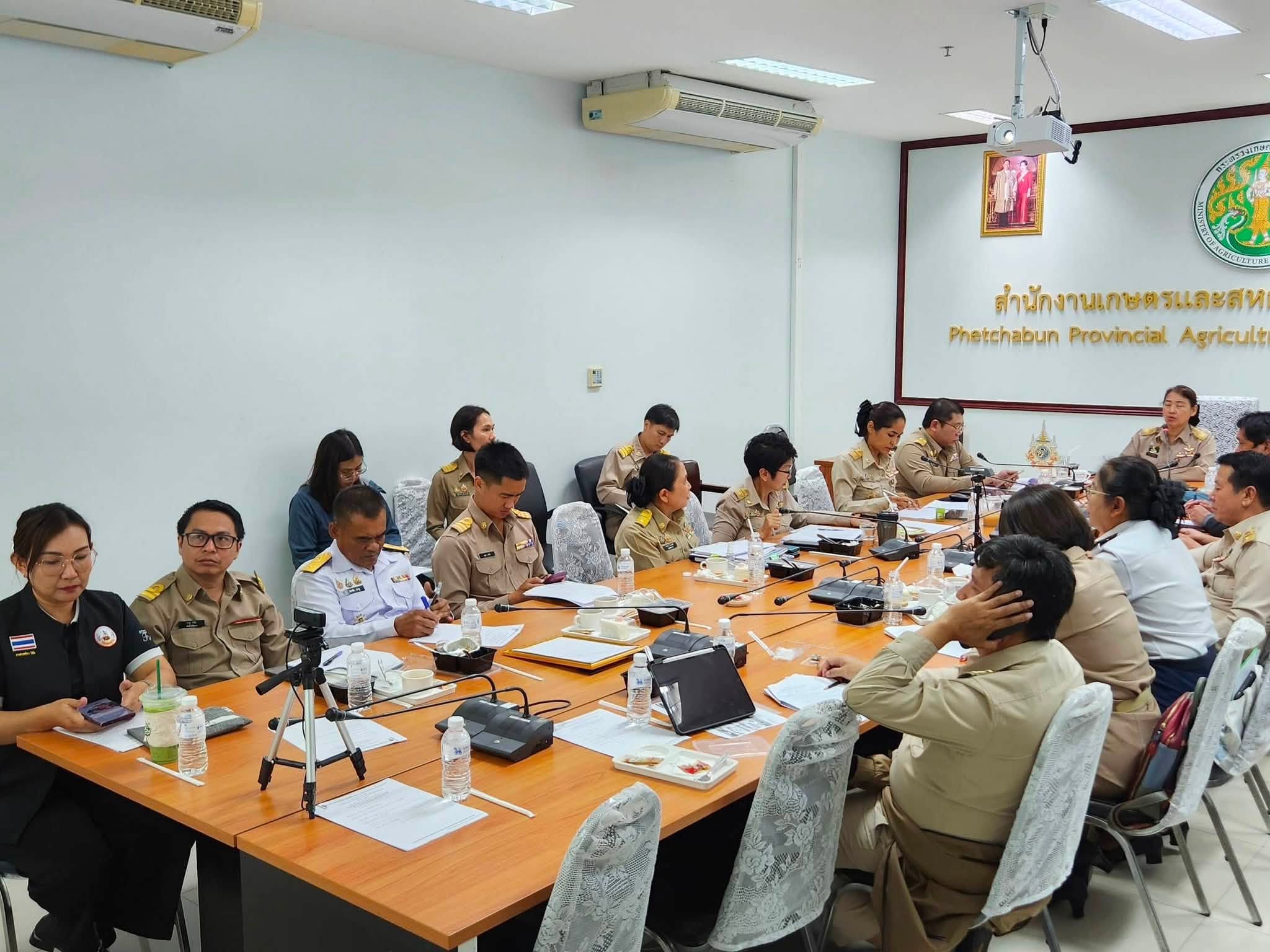 title - สำนักงานการปฏิรูปที่ดินจังหวัดเพชรบูรณ์ เข้าร่วมประชุมการขับเคลื่อนโครงการอันเนื่องมาจากพระราชดำริจังหวัดเพชรบูรณ์ 