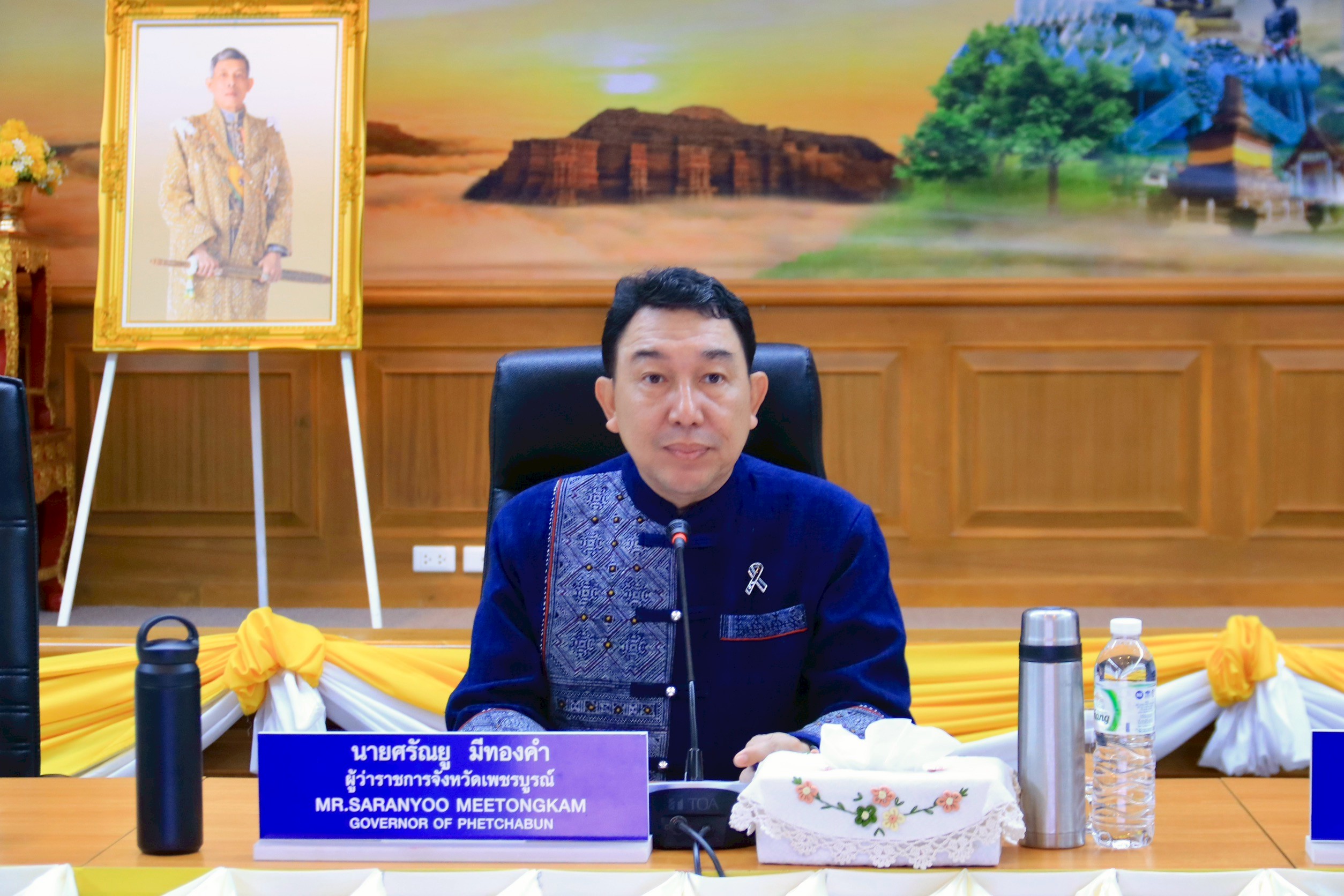 ประชุมเตรียมความพร้อมการจัดพิธีถวายดอกไม้จันทน์ งานพระราชพิธีถวายพระเพลิงพระบรมศพ สมเด็จพระนางเจ้าสิริกิติ์ พระบรมราชินีนาถ พระบรมราชชนนีพันปีหลวง (ข่าวแชร์)