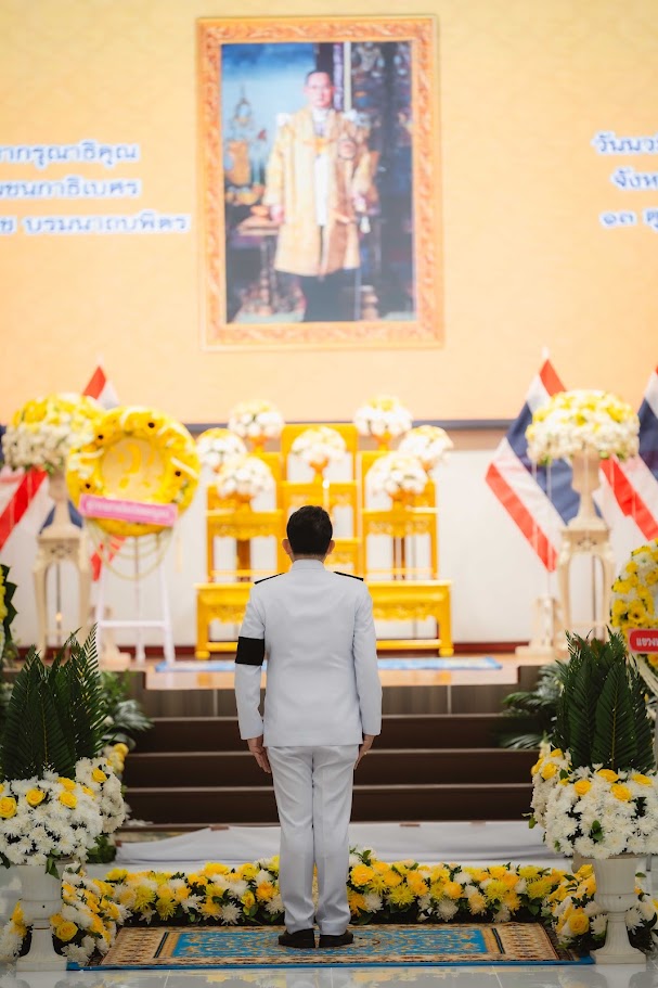 title -  สำนักงานการปฏิรูปที่ดินจังหวัดเพชรบูรณ์ เข้าร่วมพิธีวางพวงมาลา และทำบุญตักบาตรถวายเป็นพระราชกุศล เนื่องในวันนวมินทรมหาราช ประจำปี 2569 
