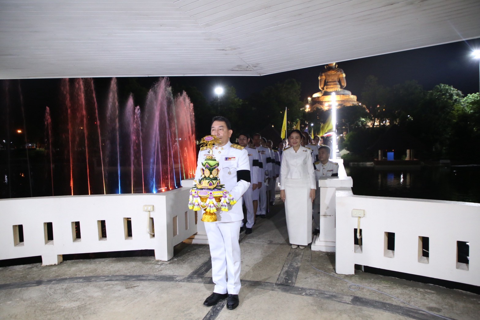 title - พิธีเชิญพุ่มดอกบัวประดิษฐ์พระราชทานถวายสักการะ “พระศรีมหาโพธิทศมราชบพิตร” เนื่องในวันวิสาขบูชา ประจำปี 2569 