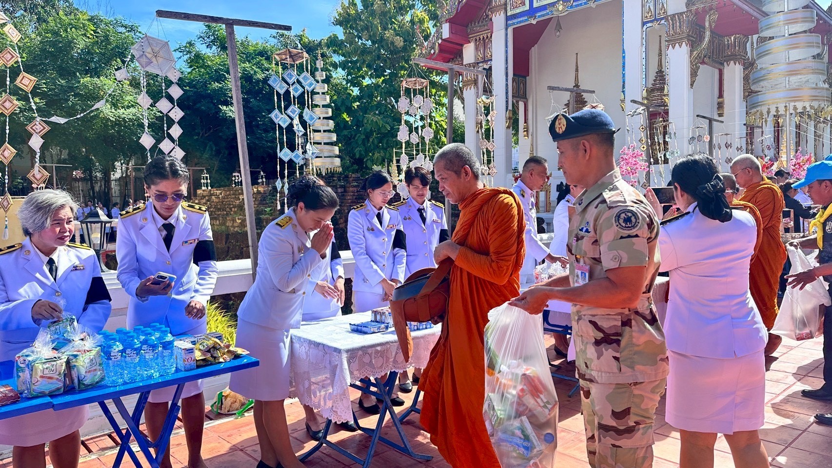 title - สำนักงานการปฏิรูปที่ดินจังหวัดเพชรบูรณ์ ร่วมพิธีบำเพ็ญกุศลปัณรสมวาร ถวายเป็นพระราชกุศลแด่สมเด็จพระเจ้าลูกเธอ สัตตมวารเจ้าฟ้าพัชรกิติยาภานเรนทิราเทพยวดี กรมหลวงราชสาริณีสิริพัชร มหาวัชรราชธิดา 