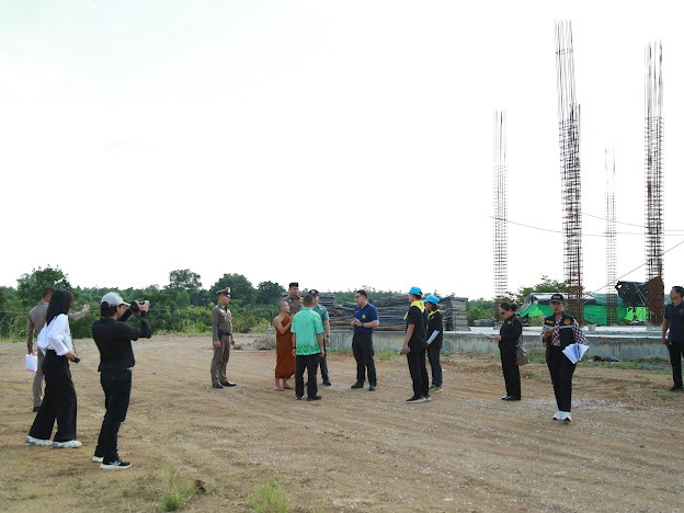 title - สำนักงานการปฏิรูปที่ดินจังหวัดเพชรบูรณ์ ลงพื้นที่เตรียมความพร้อมให้การต้อนรับเจ้าคุณพระสินีนาถ พิลาสกัลยาณี มีความประสงค์ที่จะเดินทางไปปฏิบัติภารกิจ ณ วัดป่าซับคำกอง ตำบลเพชรละคร อำเภอหนองไผ่ 