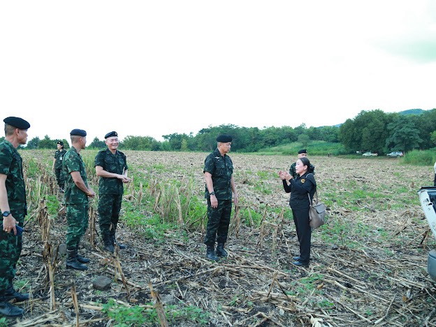 title - สำนักงานการปฏิรูปที่ดินจังหวัดเพชรบูรณ์ ลงพื้นที่เตรียมความพร้อมให้การต้อนรับเจ้าคุณพระสินีนาถ พิลาสกัลยาณี มีความประสงค์ที่จะเดินทางไปปฏิบัติภารกิจ ณ วัดป่าซับคำกอง ตำบลเพชรละคร อำเภอหนองไผ่ 
