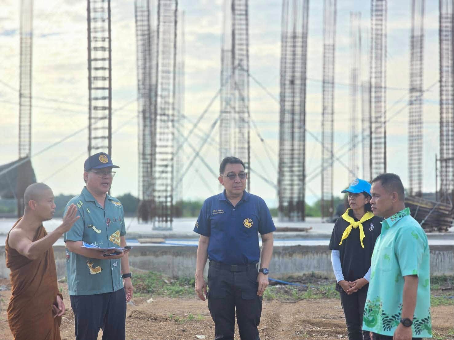 title - สำนักงานการปฏิรูปที่ดินจังหวัดเพชรบูรณ์ ลงพื้นที่เตรียมความพร้อมให้การต้อนรับเจ้าคุณพระสินีนาถ พิลาสกัลยาณี มีความประสงค์ที่จะเดินทางไปปฏิบัติภารกิจ ณ วัดป่าซับคำกอง ตำบลเพชรละคร อำเภอหนองไผ่ 
