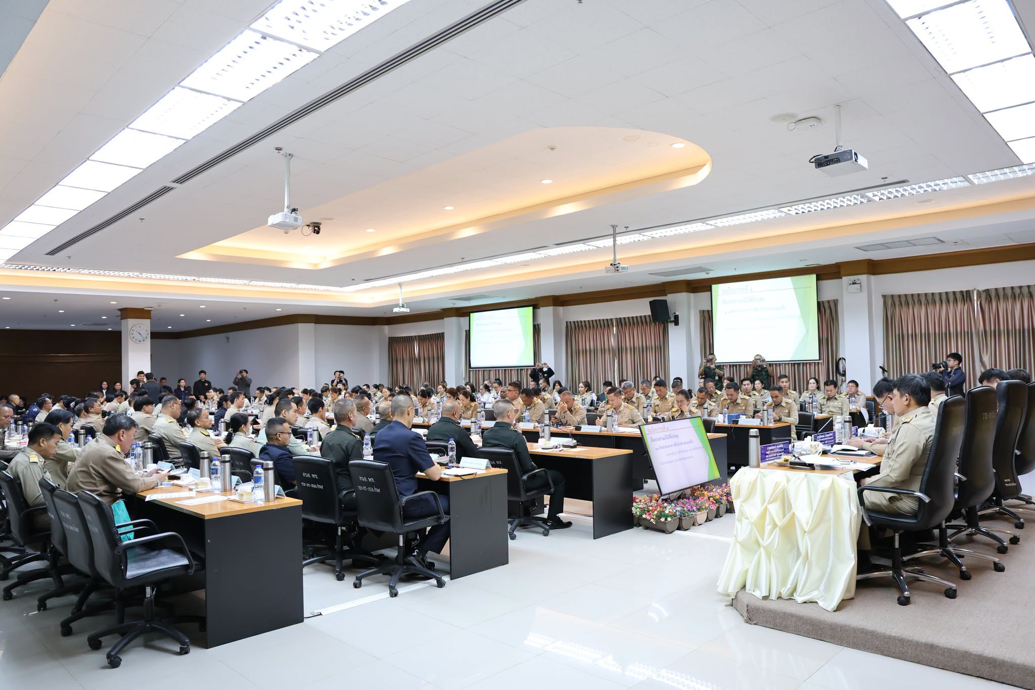 title - สำนักงานการปฏิรูปที่ดินจังหวัดเพชรบูรณ์ เข้าร่วมการประชุมคณะกรมการจังหวัดและหัวหน้าส่วนราชการ ครั้งที่ 10/2569 ติดตามภารกิจสำคัญและขับเคลื่อนการพัฒนาจังหวัด