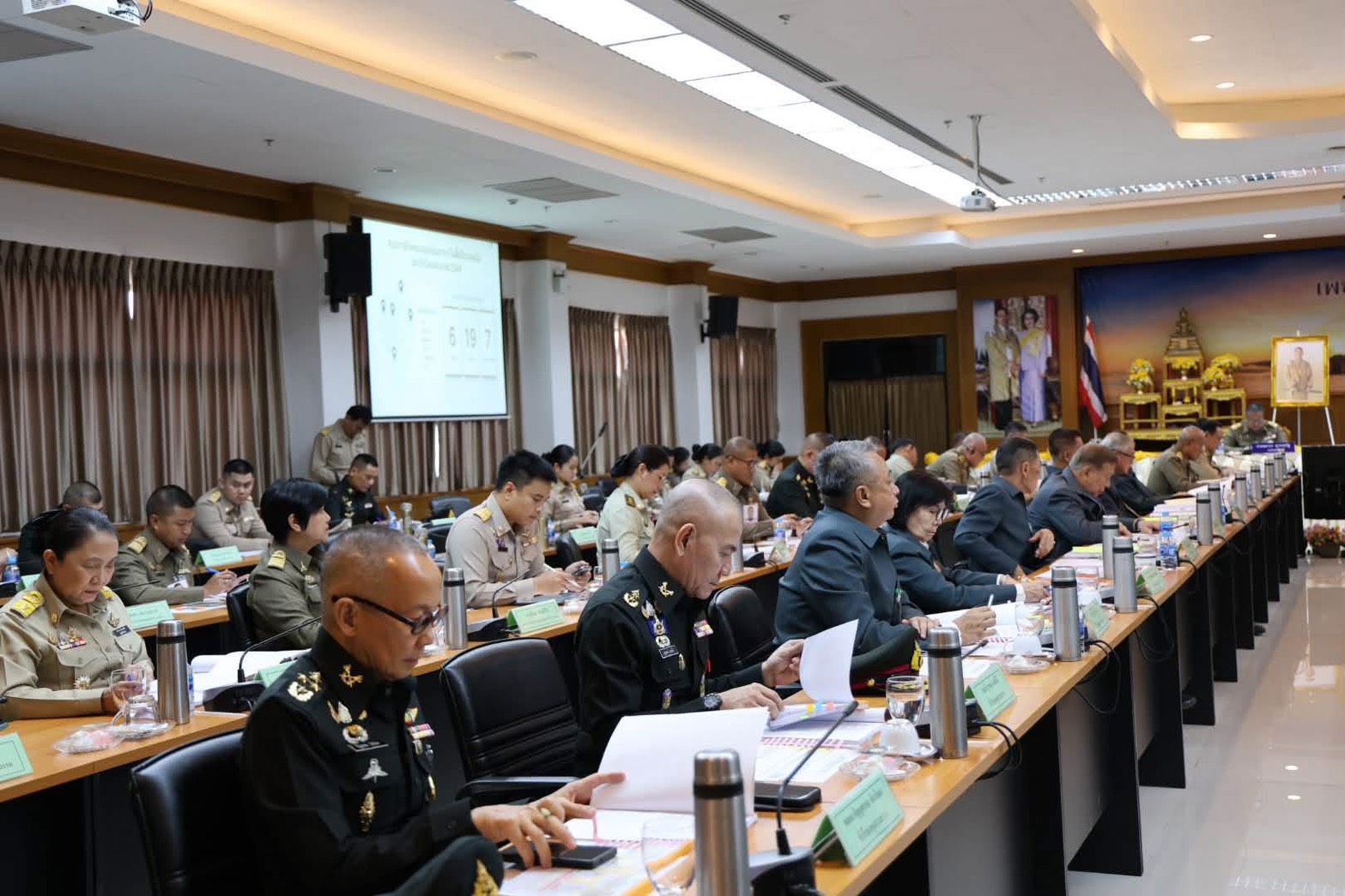 title - สำนักงานการปฏิรูปที่ดินจังหวัดเพชรบูรณ์ เข้าร่วมประชุมติดตามและขับเคลื่อนโครงการอันเนื่องมาจากพระราชดำริในพื้นที่ภาคเหนือและจังหวัดเพชรบูรณ์ 
