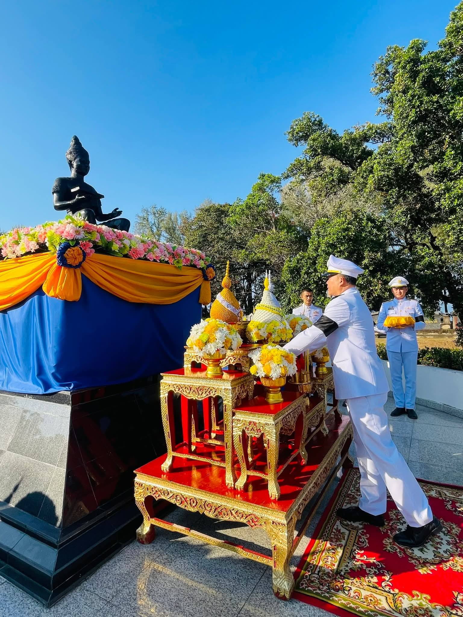 title - วางพานพุ่มดอกไม้ถวายราชสักการะ เนื่องใน 