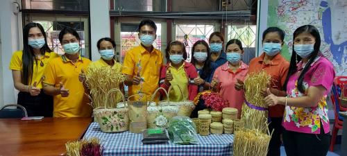 สำนักงานการปฏิรูปที่ดินเพื่อเกษตรกรรม จัดฝึกอบรม หลักสูตร “การส่งเสริม  การจำหน่ายสินค้าออนไลน์”  ด้วยการจัดการฝึกอบรมทางไกลผ่านระบบออนไลน์ โดยโปรแกรม Zoom Meeting ให้แก่เจ้าหน้าที่และเกษตรกรในเขตปฏิรูปที่ดินภาคใต้ 