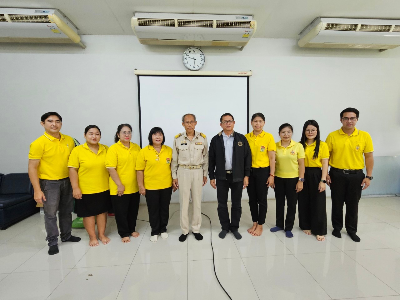 นายคมกฤช แป้นโพธิ์กลาง ผู้ตรวจราชการกรม สำนักงานการปฏิรูปที่ดินเพื่อเกษตรกรรม (ส.ป.ก.) และคณะ เข้าร่วมประชุมติดตามตรวจความก้าวหน้าผลการดำเนินงานตามแผนการตรวจราชการของ ส.ป.ก. ประจำปีงบประมาณ พ.ศ. 2567