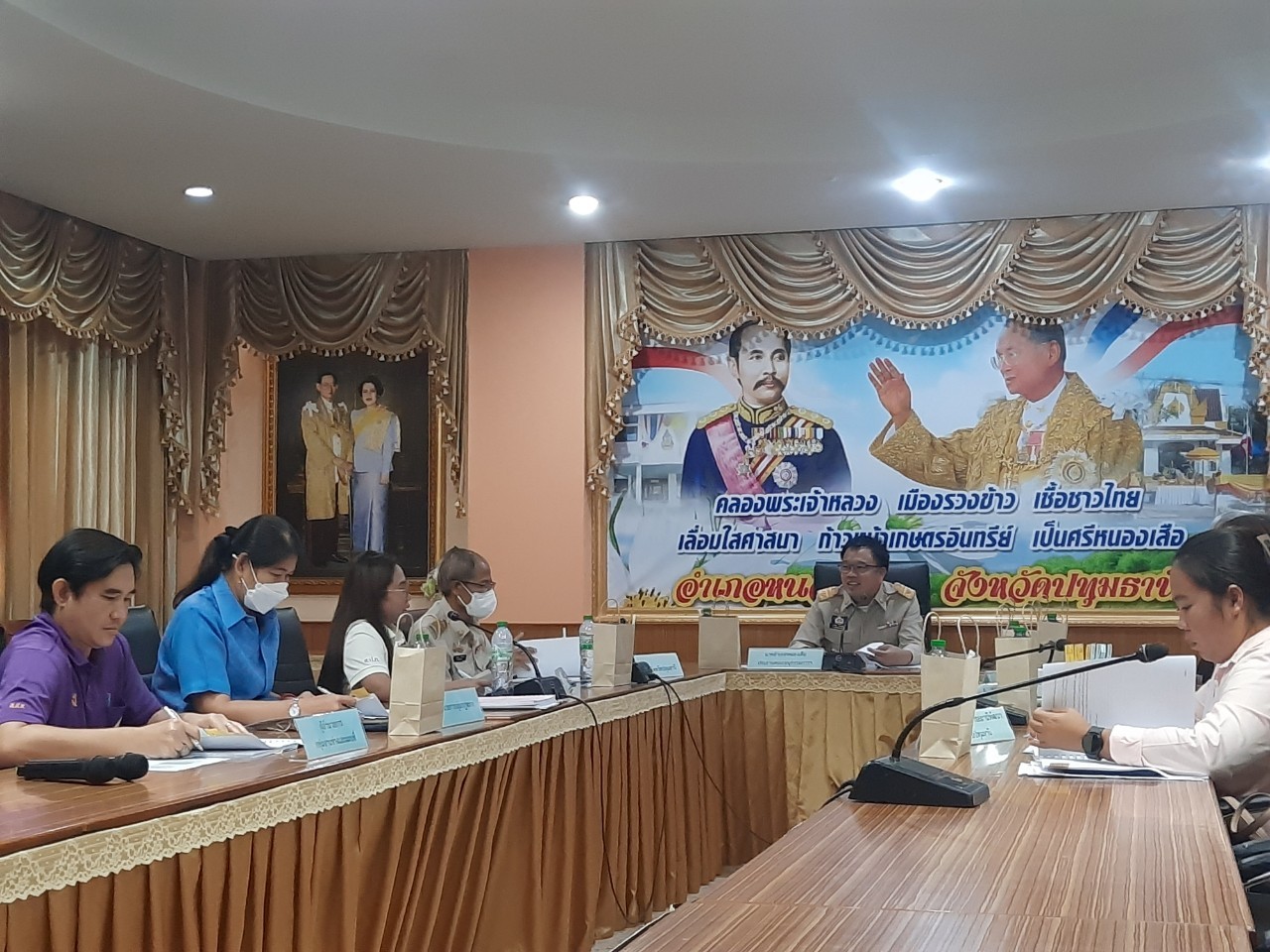 สำนักงานการปฏิรูปที่ดินจังหวัดปทุมธานี (ส.ป.ก.ปทุมธานี) ได้จัดประชุมคณะอนุกรรมการ เพื่อทำหน้าที่พิจารณาความเหมาะสมของที่ดินและให้ความเห็นเกี่ยวกับราคาที่ดินที่จะดำเนินการจัดซื้อ ครั้งที่ 1/2567 ณ ที่ว่าการอำเภอหนองเสือ จ.ปทุมธานี