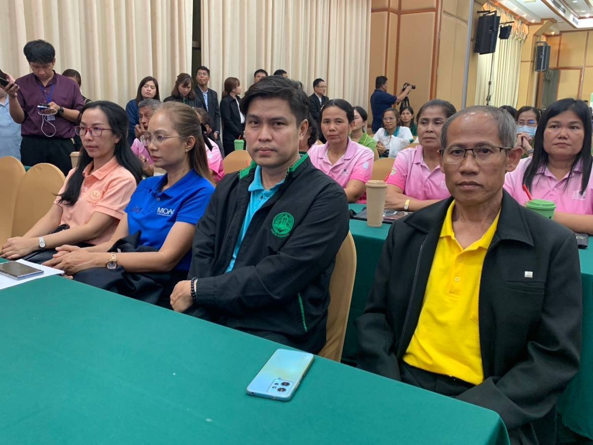 ส.ป.ก.ปทุมธานี เข้าร่วมพิธีลงนามความร่วมมือโครงการ ลดเผา เบาฝุ่น