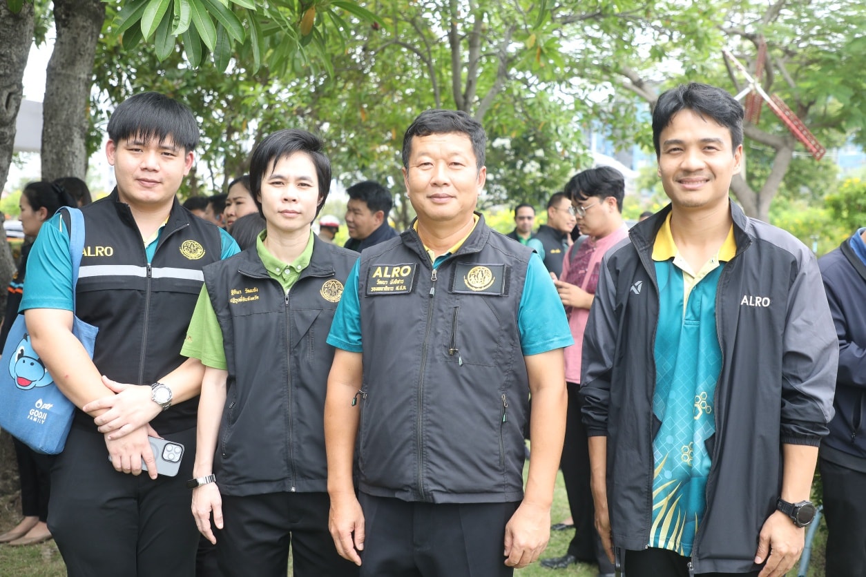 ปฏิรูปที่ดินจังหวัดปทุมธานี พร้อมด้วยเจ้าหน้าที่ ส.ป.ก.ปทุมธานี ลงพื้นที่ติดตามคณะรัฐมนตรีว่าการกระทรวงเกษตรและสหกรณ์ในการตรวจราชการในพื้นที่ จ.ปทุมธานี