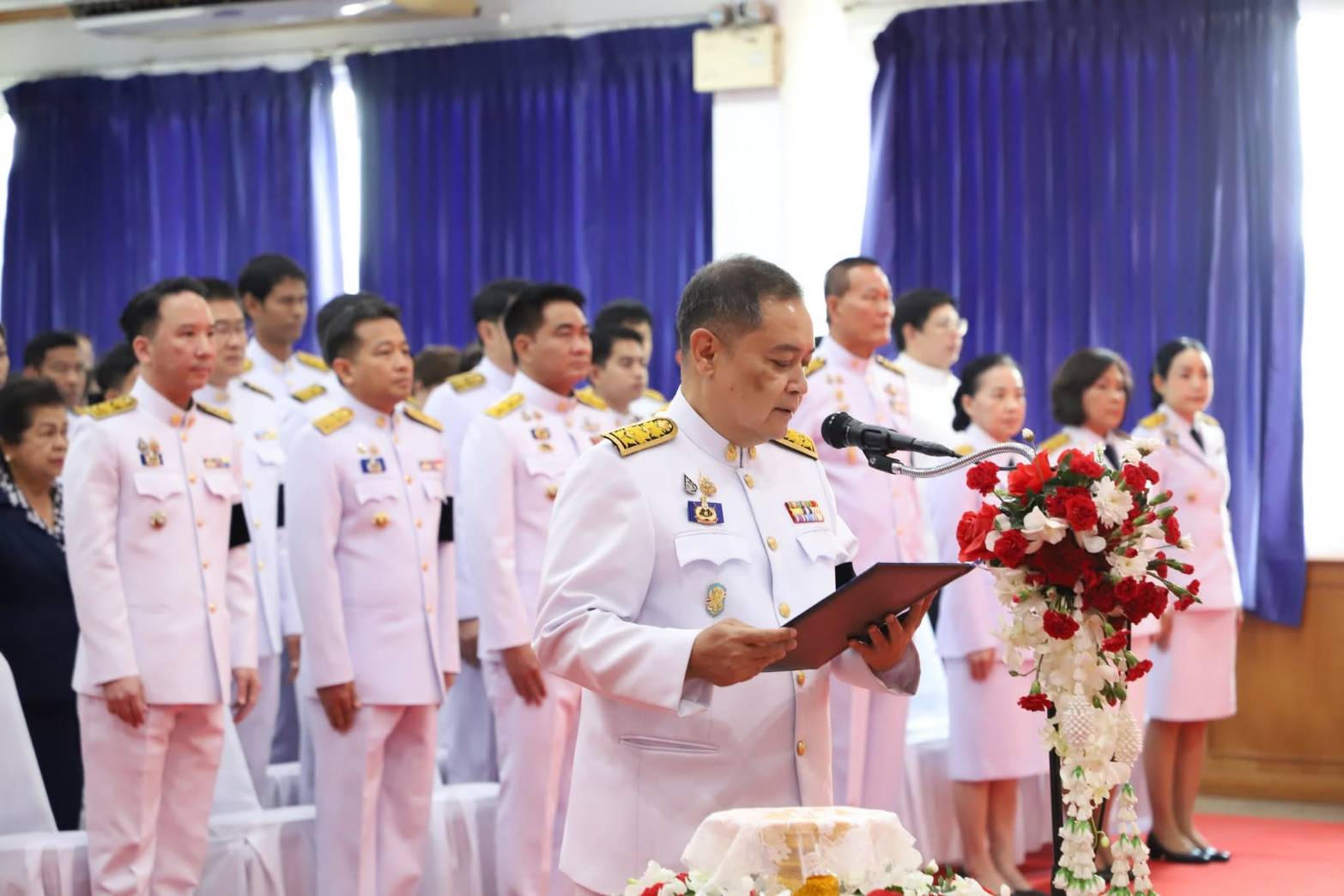 เข้าร่วมพิธีถวายราชสักการะ น้อมรำลึกในพระมหากรุณาธิคุณ เนื่องในวันสมเด็จพระเจ้าตากสินมหาราช ณ อาคารศาลารักษ์ปทุม ศาลากลางจังหวัดปทุมธานี 