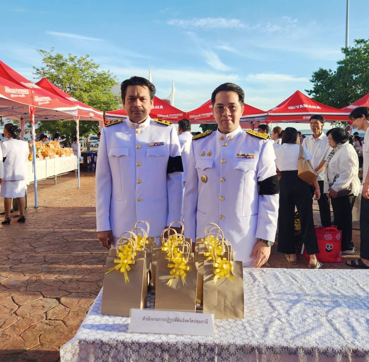  ร่วมพิธีเจริญพระพุทธมนต์และทำบุญตักบาตรถวายพระกุศล เนื่องในโอกาสฉลองพระชนมายุ ๙๙ พรรษา สมเด็จพระอริยวงศาคตญาณ สมเด็จพระสังฆราช สกลมหาสังฆปริณายก ณ ตำหนักชินวร วัดชินวรารามวรวิหาร ตำบลบางขะแยง อำเภอเมืองปทุมธานี จังหวัดปทุมธานี