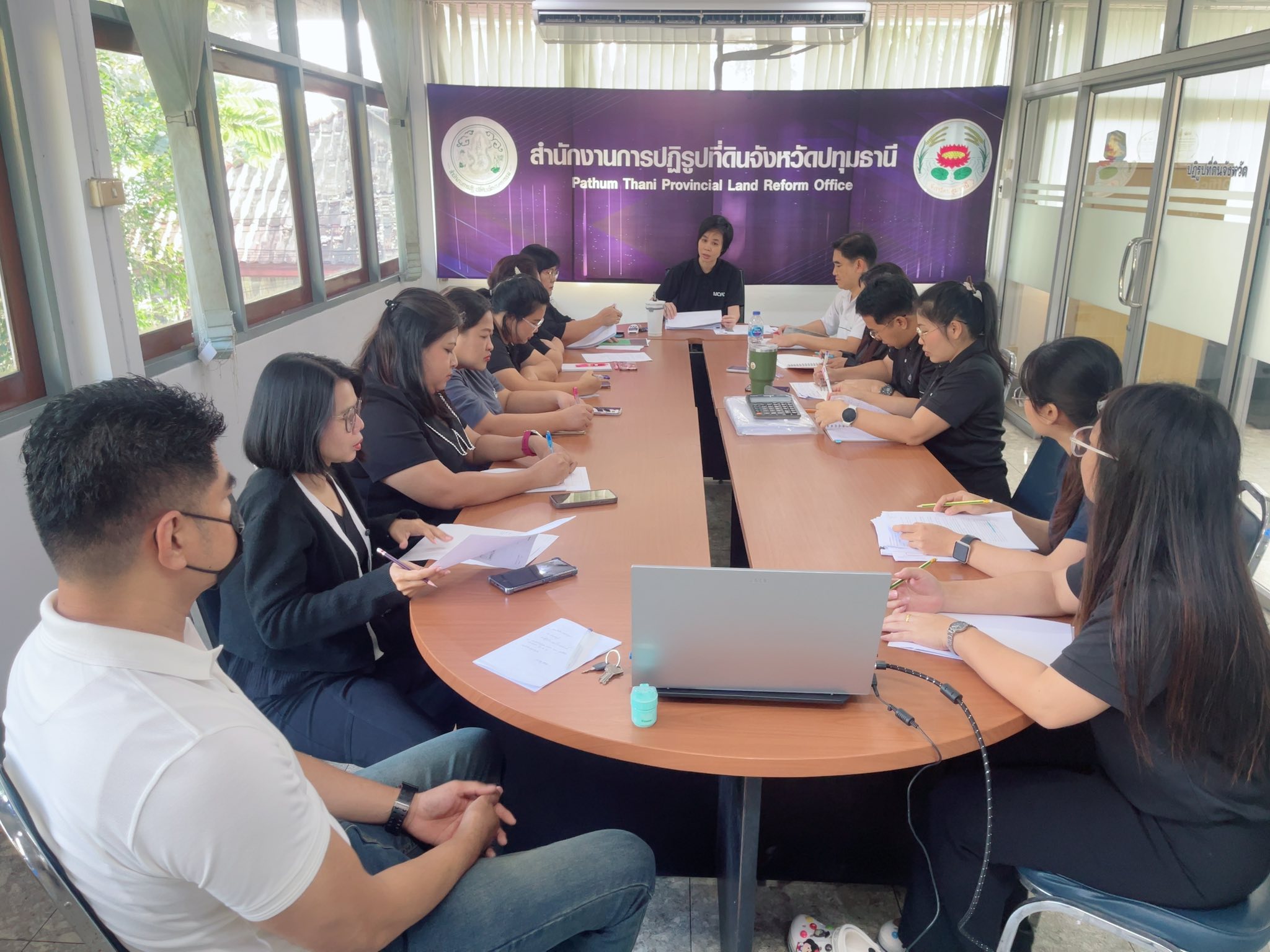 title - นนางสาวฐิติมา วัฒนจัง ปฏิรูปที่ดินจังหวัดปทุมธานี พร้อมด้วยข้าราชการ และพนักงานราชการ ร่วม￼ประชุมติดตามและเร่งรัดการดำเนินงานตามตัวชี้วัดรอบที่1 