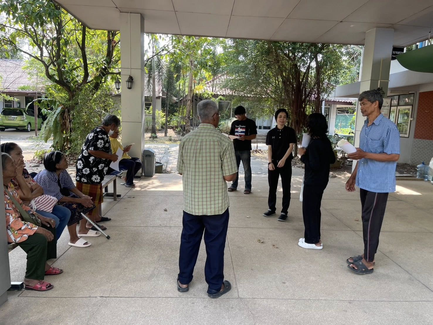 title - นางสาวฐิติมา วัฒนจัง ปฏิรูปที่ดินจังหวัดปทุมธานี ￼มอบสัญญาเช่า/เช่าซื้อที่ดินเพื่อเกษตรกรรม จากการโอนสิทธิมรดกสิทธิ จำนวน 14 สัญญา