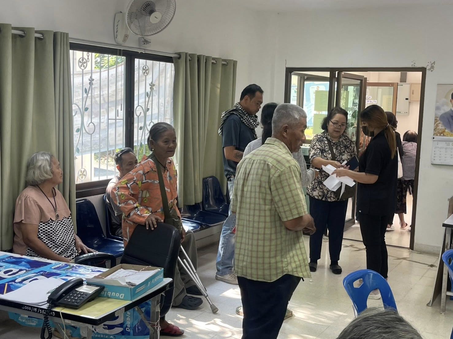 title - นางสาวฐิติมา วัฒนจัง ปฏิรูปที่ดินจังหวัดปทุมธานี ￼มอบสัญญาเช่า/เช่าซื้อที่ดินเพื่อเกษตรกรรม จากการโอนสิทธิมรดกสิทธิ จำนวน 14 สัญญา