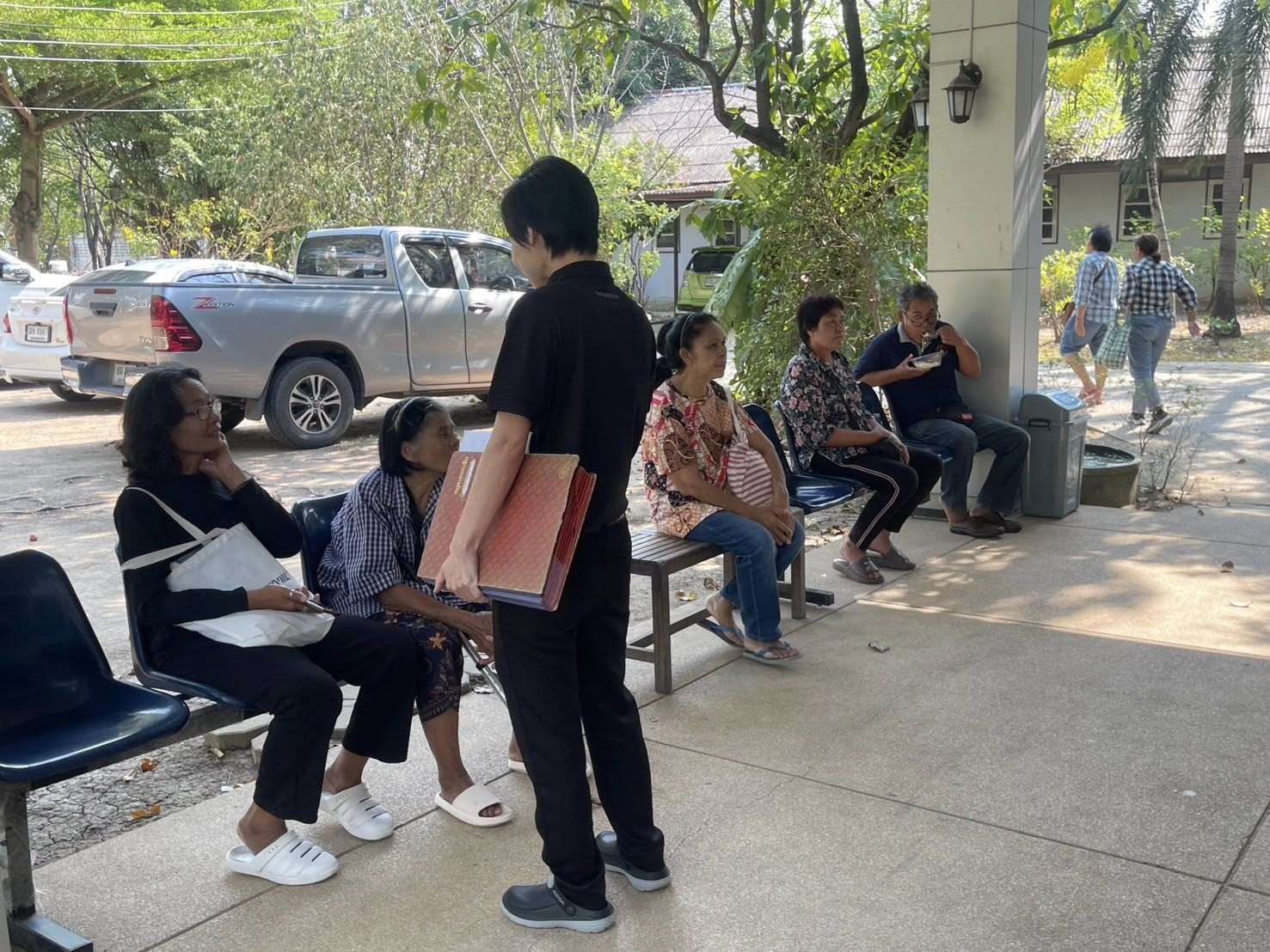 title - นางสาวฐิติมา วัฒนจัง ปฏิรูปที่ดินจังหวัดปทุมธานี ￼มอบสัญญาเช่า/เช่าซื้อที่ดินเพื่อเกษตรกรรม จากการโอนสิทธิมรดกสิทธิ จำนวน 14 สัญญา