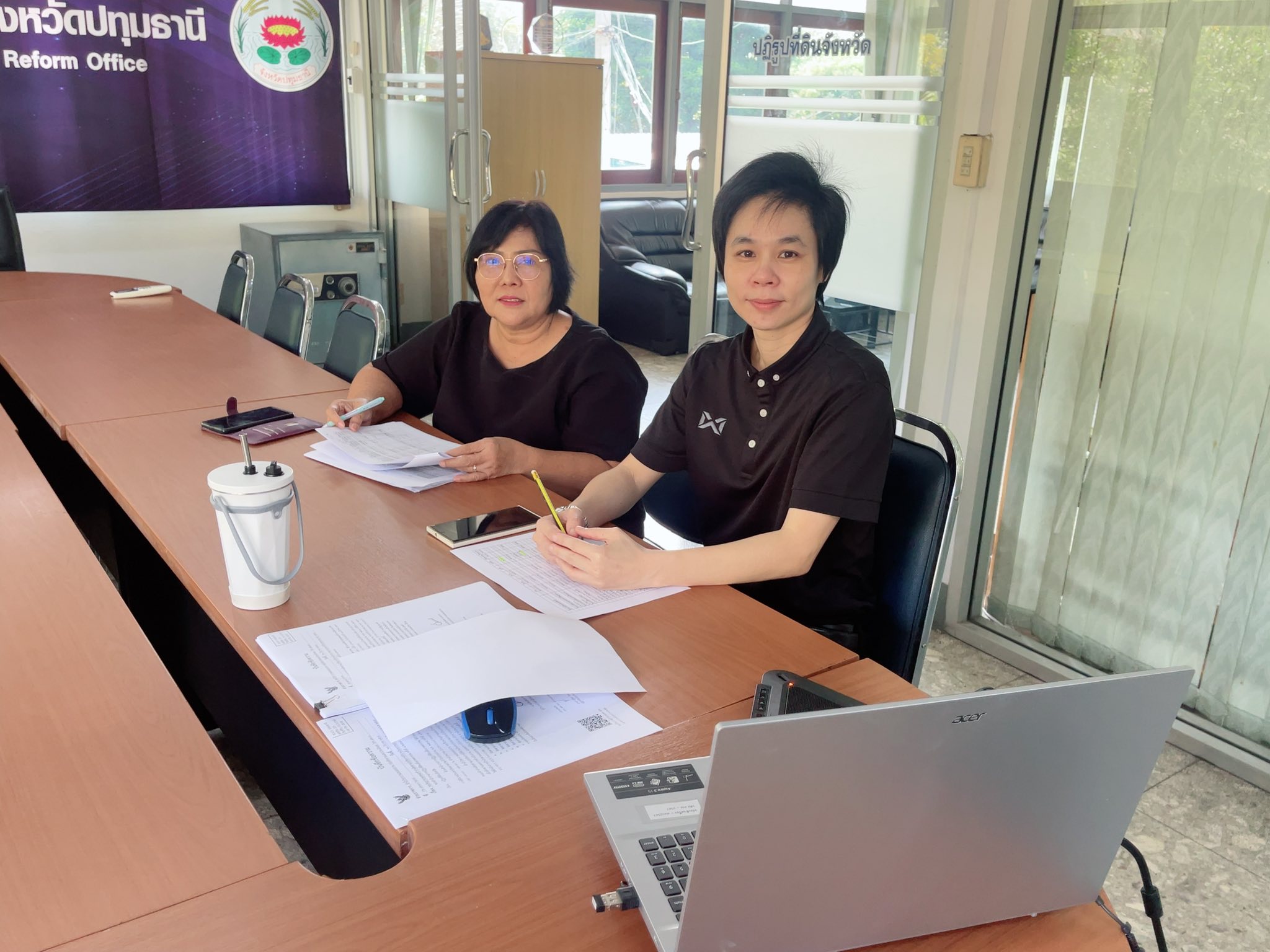 title - นางสาวฐิติมา วัฒนจัง ปฏิรูปที่ดินจังหวัดปทุมธานี และนางพัชรี จิตรวิไล ผู้อำนวยการกลุ่มการเงินฯ ร่วมประชุมคณะทำงานติดตามเร่งรัดการใช้จ่ายงบประมาณประจำปีงบประมาณ พ.ศ. 2569 ของ ส.ป.ก. ครั้งที่ 3/2569