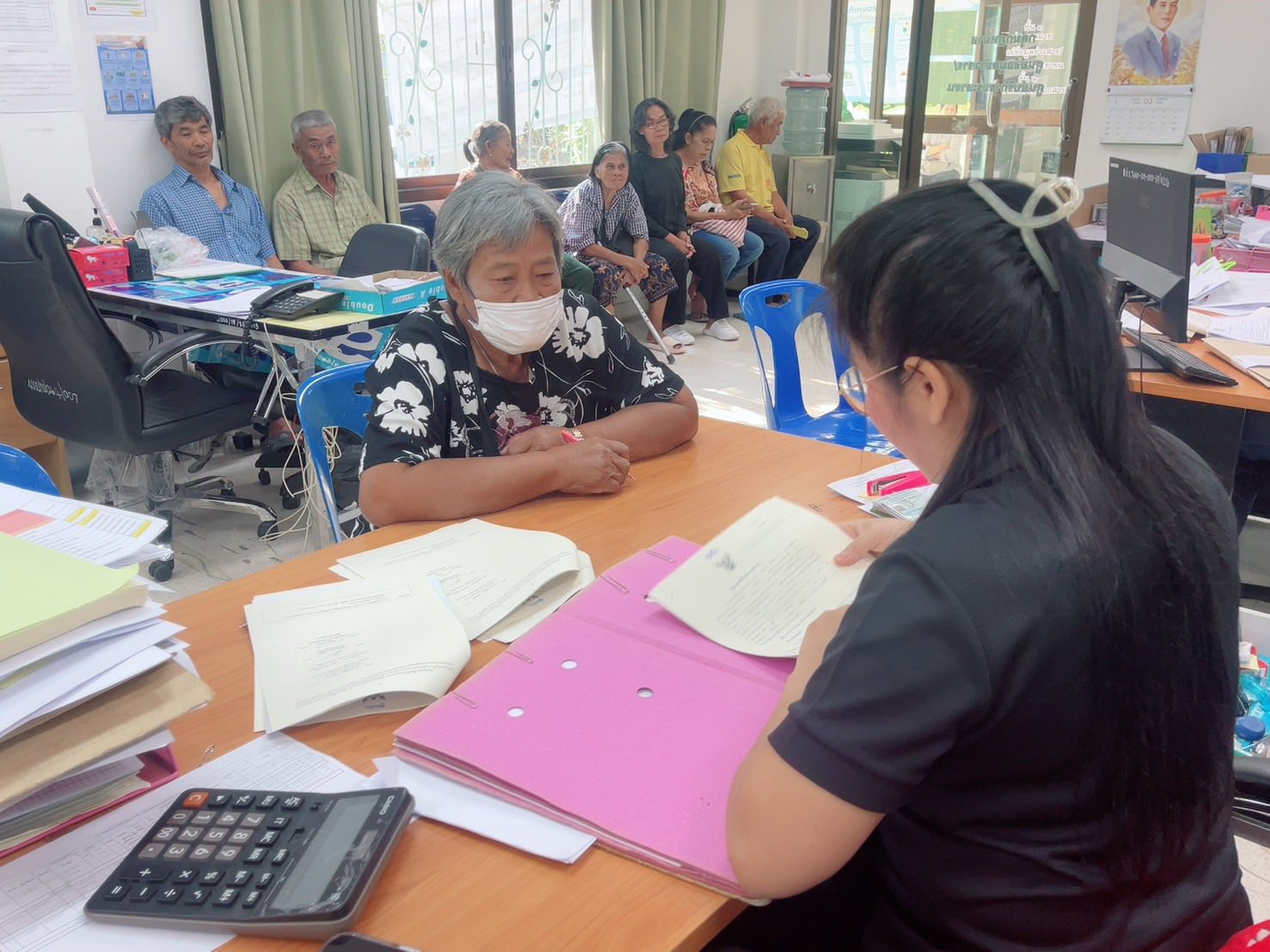 title - นางสาวฐิติมา วัฒนจัง ปฏิรูปที่ดินจังหวัดปทุมธานี ￼มอบสัญญาเช่า/เช่าซื้อที่ดินเพื่อเกษตรกรรม จากการโอนสิทธิมรดกสิทธิ จำนวน 14 สัญญา