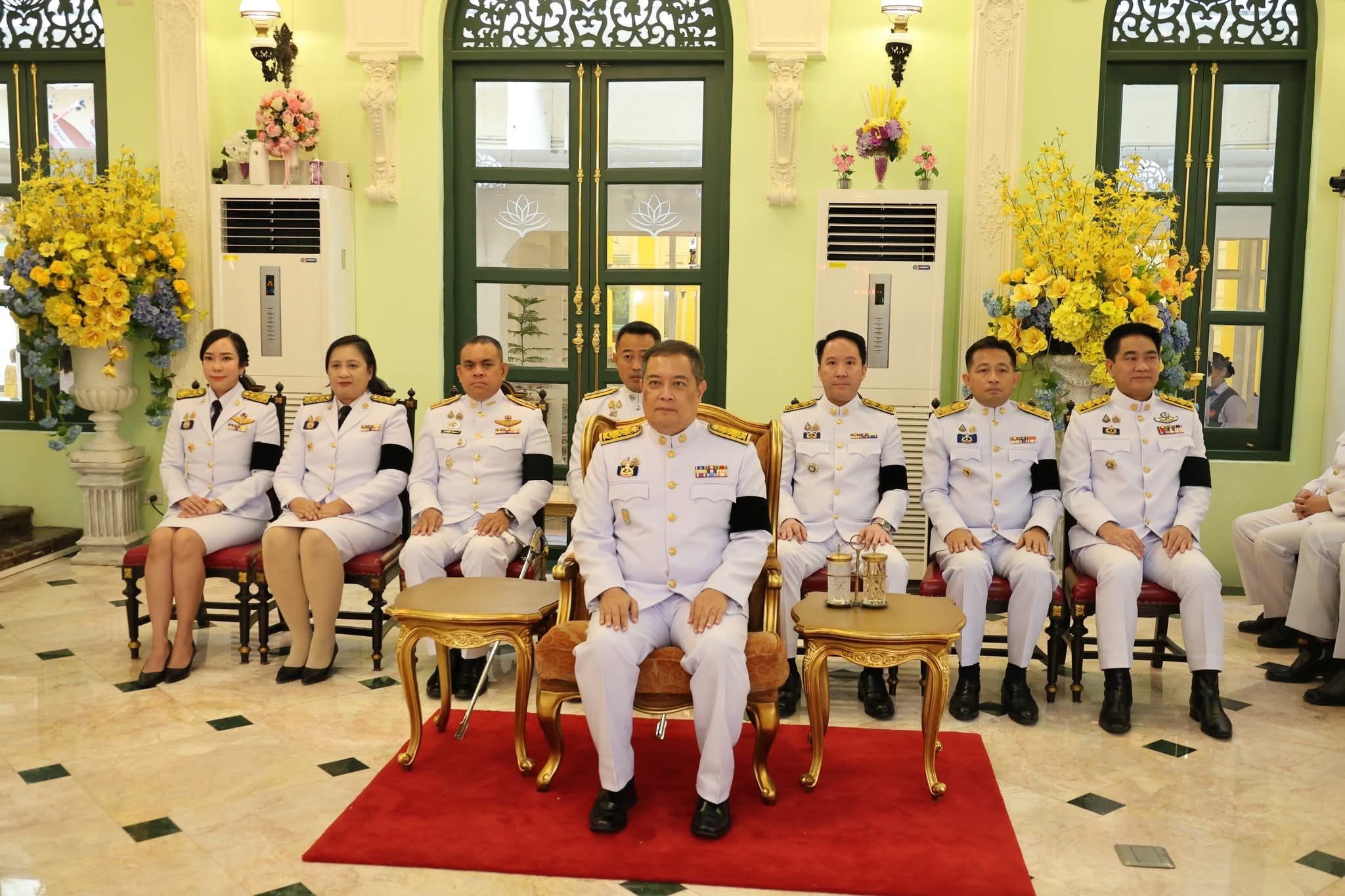 title - เข้าร่วมพิธีสวดพระพุทธมนต์และพิธีทำบุญตักบาตรถวายพระราชกุศล เนื่องในโอกาสการประกาศยกย่องพระเกียรติคุณพระราชกรณียกิจในวาระครบ 100 ปี สมเด็จพระนางเจ้ารำไพพรรณี พระบรมราชินี ในรัชกาลที่ 7 