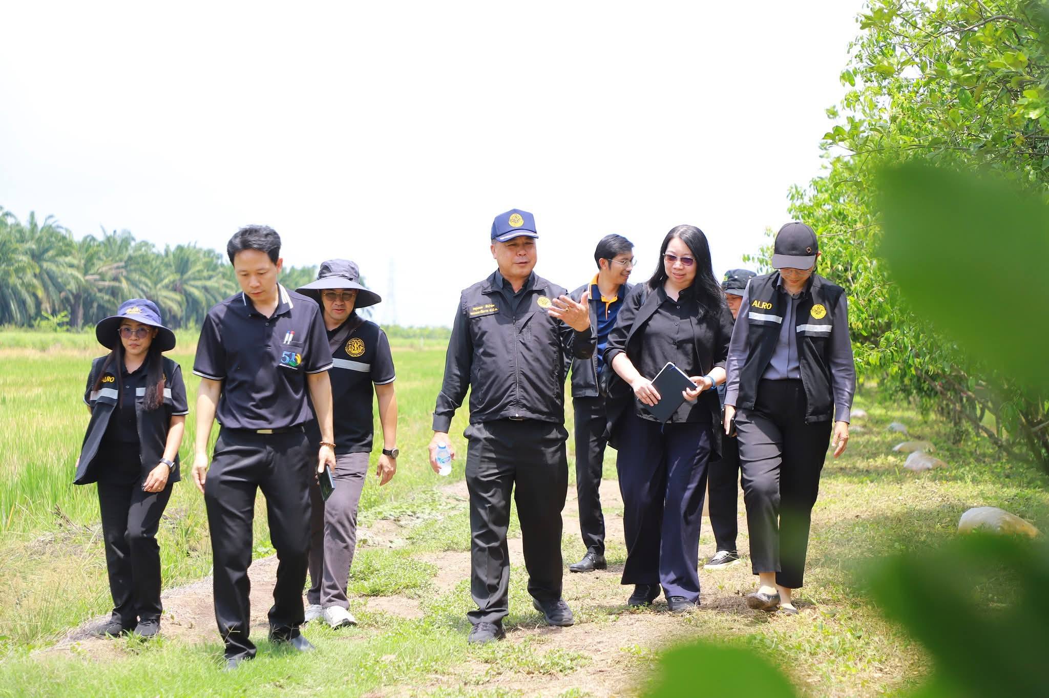 title - ลงพื้นที่แปลงเกษตรกรรมในเขตปฏิรูปที่ดินจังหวัดปทุมธานี ในการต้อนรับ 
