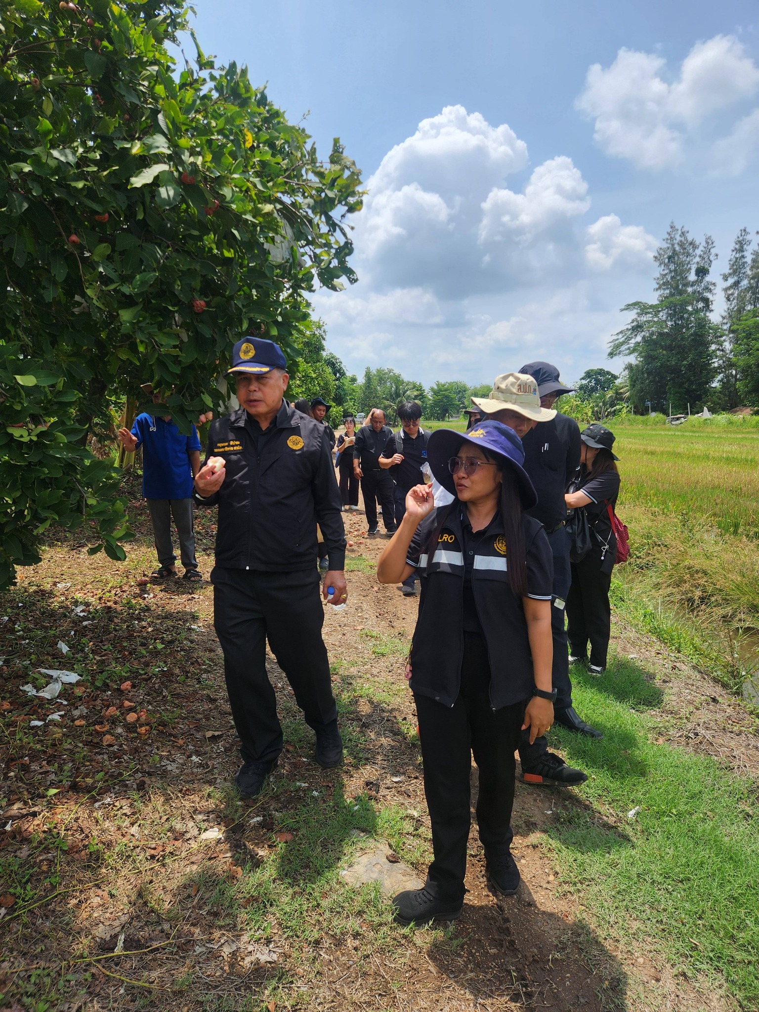 title - ลงพื้นที่แปลงเกษตรกรรมในเขตปฏิรูปที่ดินจังหวัดปทุมธานี ในการต้อนรับ 