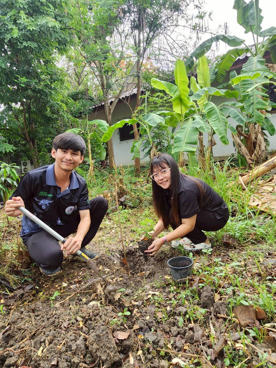 title - วันที่ 29 พฤษภาคม 2569  นางสาวฐิติมา วัฒนจัง ปฏิรูปที่ดินจังหวัดปทุมธานี และเจ้าหน้าที่ ส.ป.ก.ปทุมธานี จัดกิจกรรม 