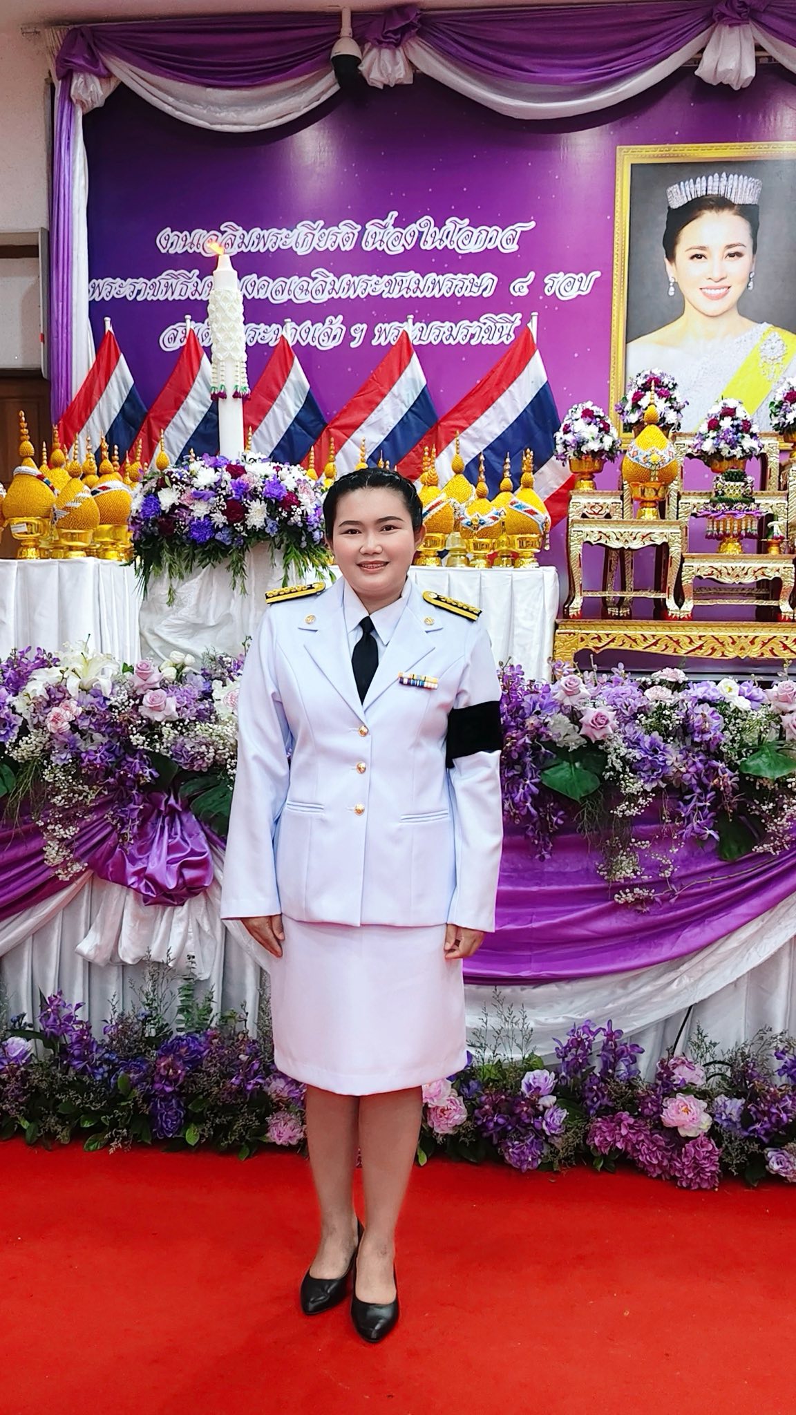 title - เข้าร่วมพิธีถวายเครื่องราชสักการะ วางพานพุ่มและพิธีจุดเทียนถวายพระพรชัยมงคล สมเด็จพระนางเจ้าสุทิดา พัชรสุธาพิมลลักษณ พระบรมราชินี เนื่องในโอกาสวันเฉลิมพระชนมพรรษา 4 รอบ