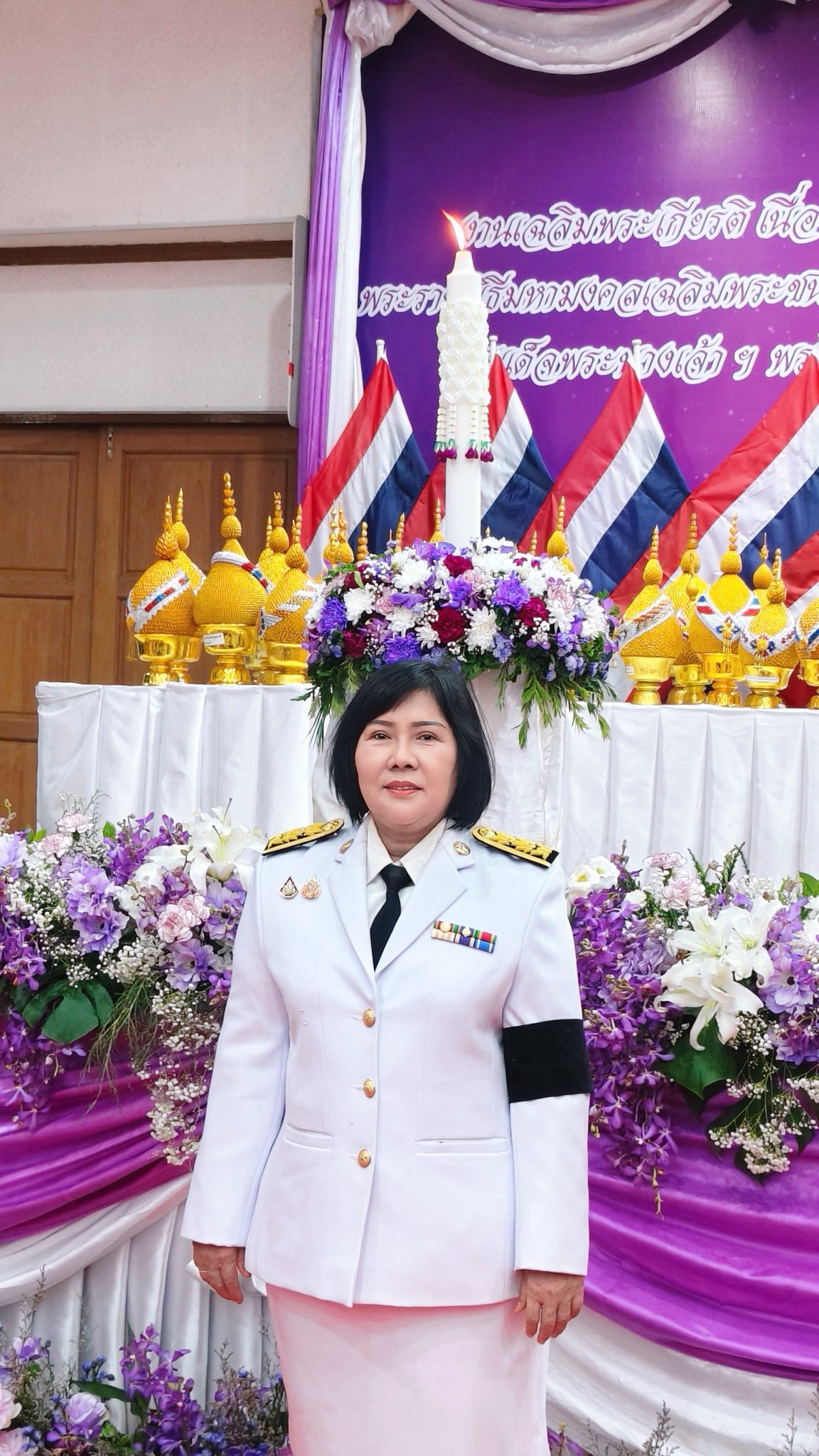 title - เข้าร่วมพิธีถวายเครื่องราชสักการะ วางพานพุ่มและพิธีจุดเทียนถวายพระพรชัยมงคล สมเด็จพระนางเจ้าสุทิดา พัชรสุธาพิมลลักษณ พระบรมราชินี เนื่องในโอกาสวันเฉลิมพระชนมพรรษา 4 รอบ