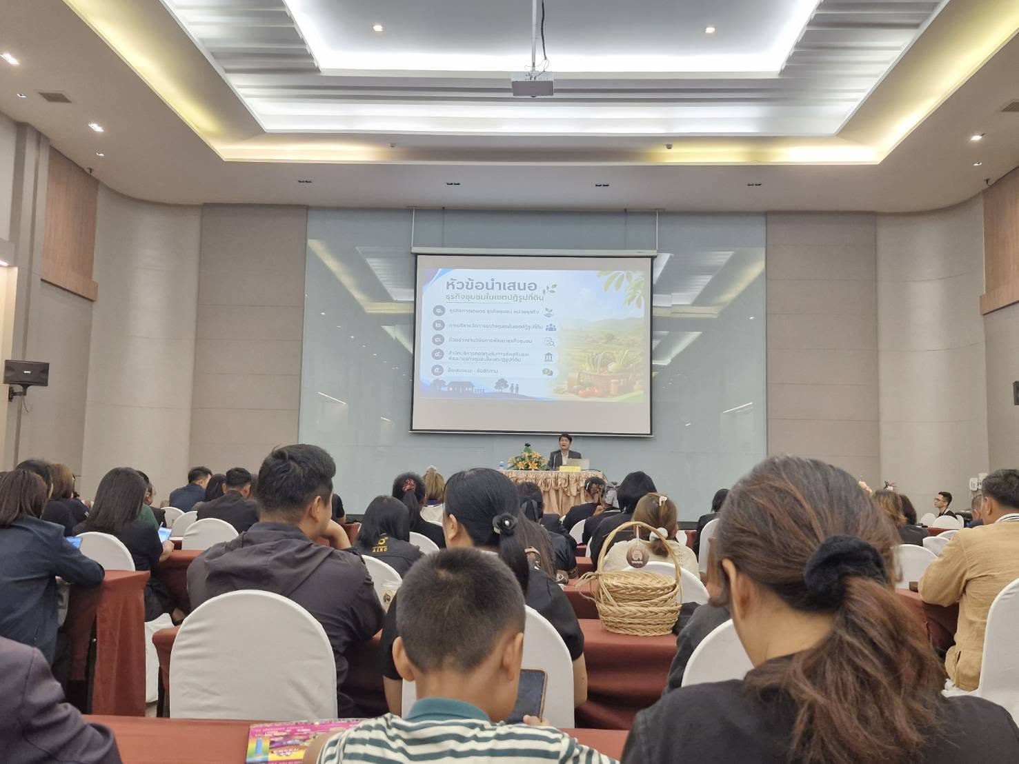 title - เข้าร่วมฝึกอบรมโครงการสัมมนาเชิงปฏิบัติการ หลักสูตรแนวทางการขับเคลื่อนการพัฒนาธุรกิจชุมชนสู่ความสำเร็จที่ยั่งยืน ณ โรงแรม ไอธารา รีสอร์ท แอนด์ สปา ตำบลแหลมผักเบี้ย อำเภอบ้านแหลม จังหวัดเพชรบุรี 