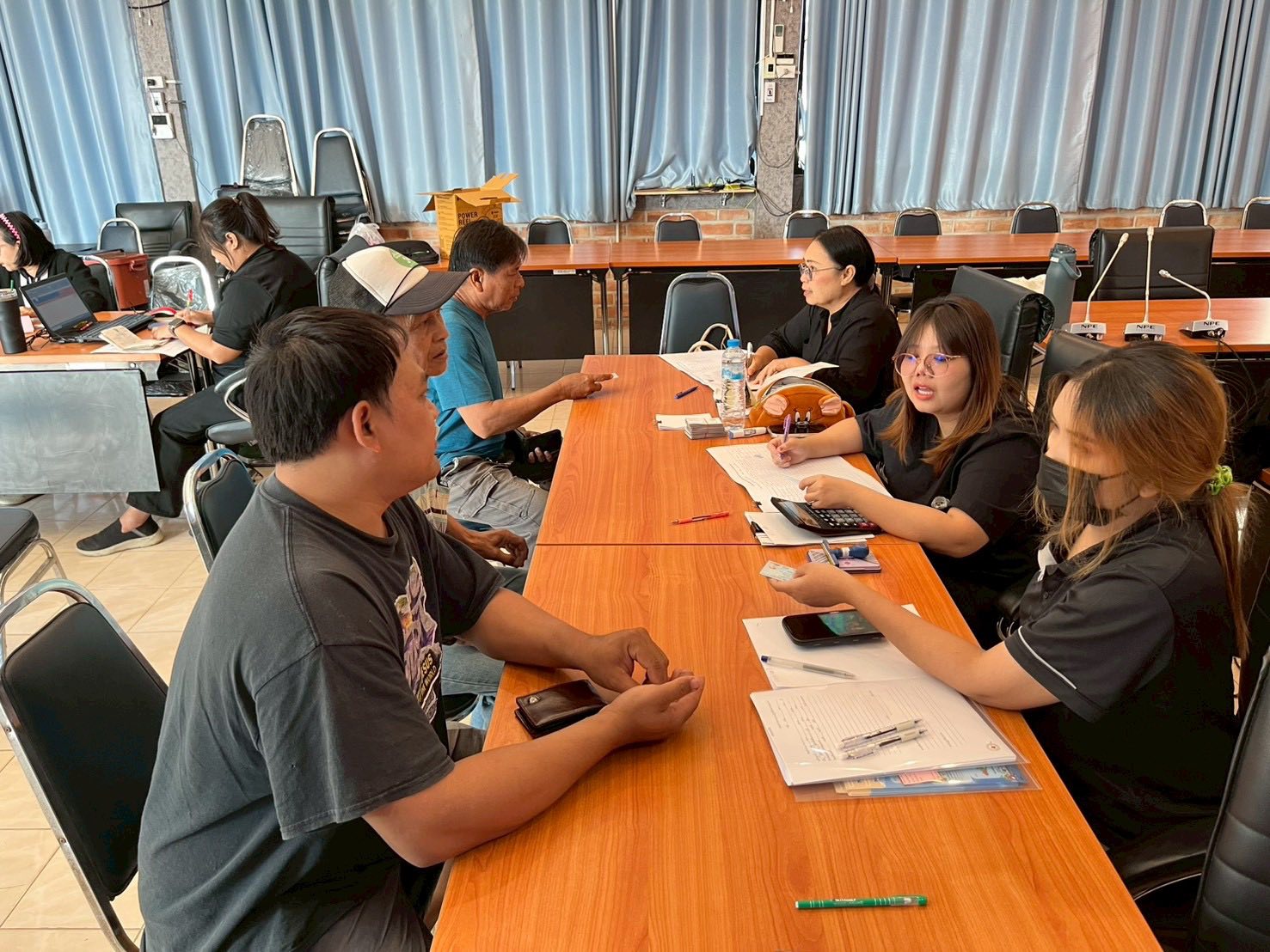 title - ส.ป.ก.ปทุมธานี ออกศูนย์บริการประชาชนเคลื่อนที่ (Mobile unit) รอบที่ 2ครั้งที่ 1/2569 (วันที่ 2) ประจำปีงบประมาณ 2569  ณ องค์การบริหารส่วนตำบลศาลาครุ อำเภอหนองเสือจังหวัดปทุมธานี