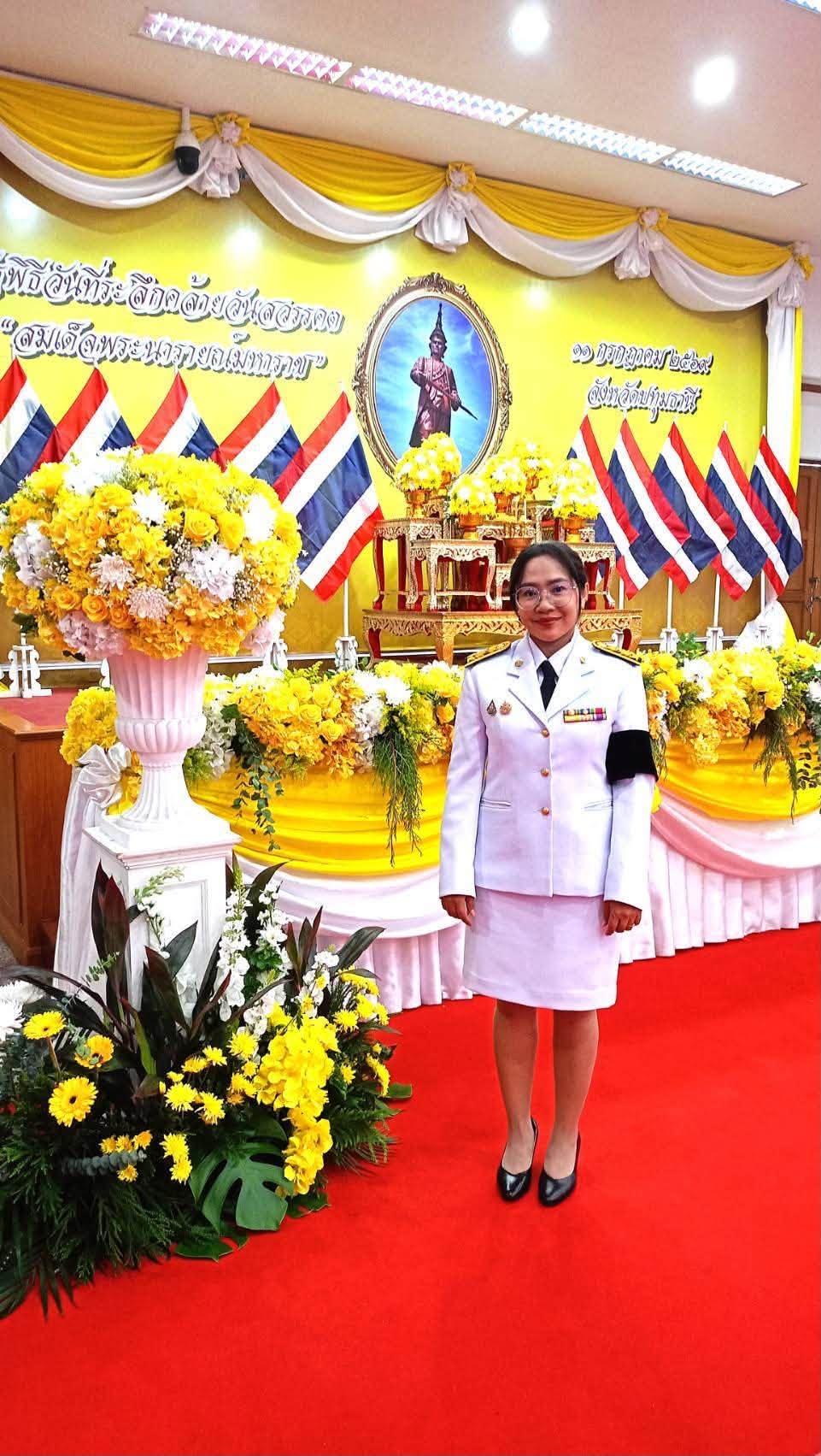 title - ร่วมพิธีวางพวงมาลาเบื้องหน้าพระบรมสาทิสลักษณ์ เนื่องในวันที่ระลึกคล้ายวันสวรรคตสมเด็จพระนารายณ์มหาราช ณ อาคารศาลารักษ์ปทุม ศาลากลางจังหวัดปทุมธานี 