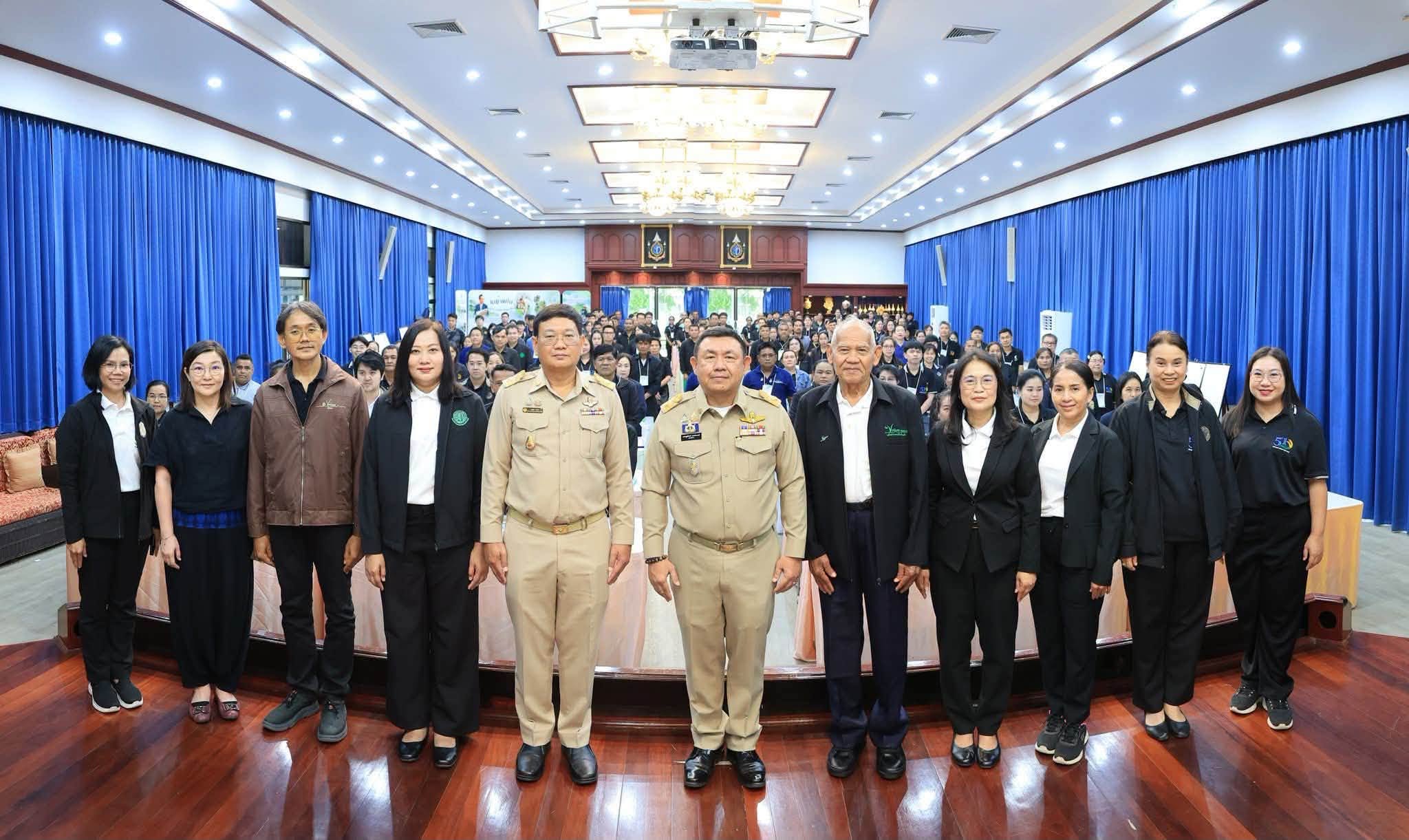 title - เข้าร่วมฝึกอบรมเชิงปฏิบัติการ หลักสูตร “รู้ปลูก รู้รักษา รู้คุณค่าของหญ้าแฝก” ระยะที่ 2 ภายใต้โครงการพัฒนาและรณรงค์การใช้หญ้าแฝกอันเนื่องมาจากพระราชดำริ ประจำปีงบประมาณ พ.ศ. 2569  ณ ห้องประชุม หม่อมราชวงศ์หญิง รสลิน คัคณางค์ ศูนย์ส่งเสริมและพัฒนาอาชีพเสริมนอกภาคการเกษตร 