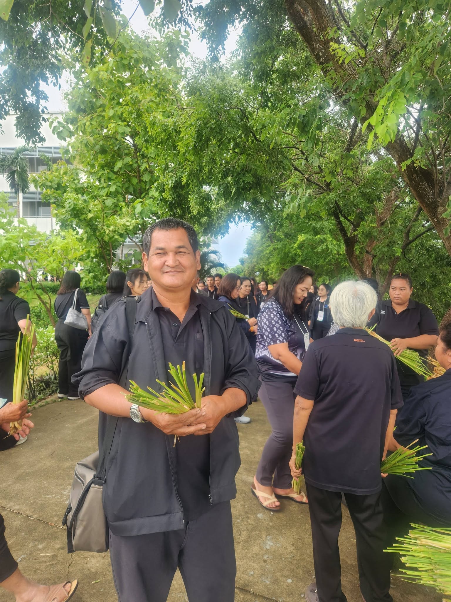 title - เข้าร่วมฝึกอบรมเชิงปฏิบัติการ หลักสูตร “รู้ปลูก รู้รักษา รู้คุณค่าของหญ้าแฝก” ระยะที่ 2 ภายใต้โครงการพัฒนาและรณรงค์การใช้หญ้าแฝกอันเนื่องมาจากพระราชดำริ ประจำปีงบประมาณ พ.ศ. 2569  ณ ห้องประชุม หม่อมราชวงศ์หญิง รสลิน คัคณางค์ ศูนย์ส่งเสริมและพัฒนาอาชีพเสริมนอกภาคการเกษตร 
