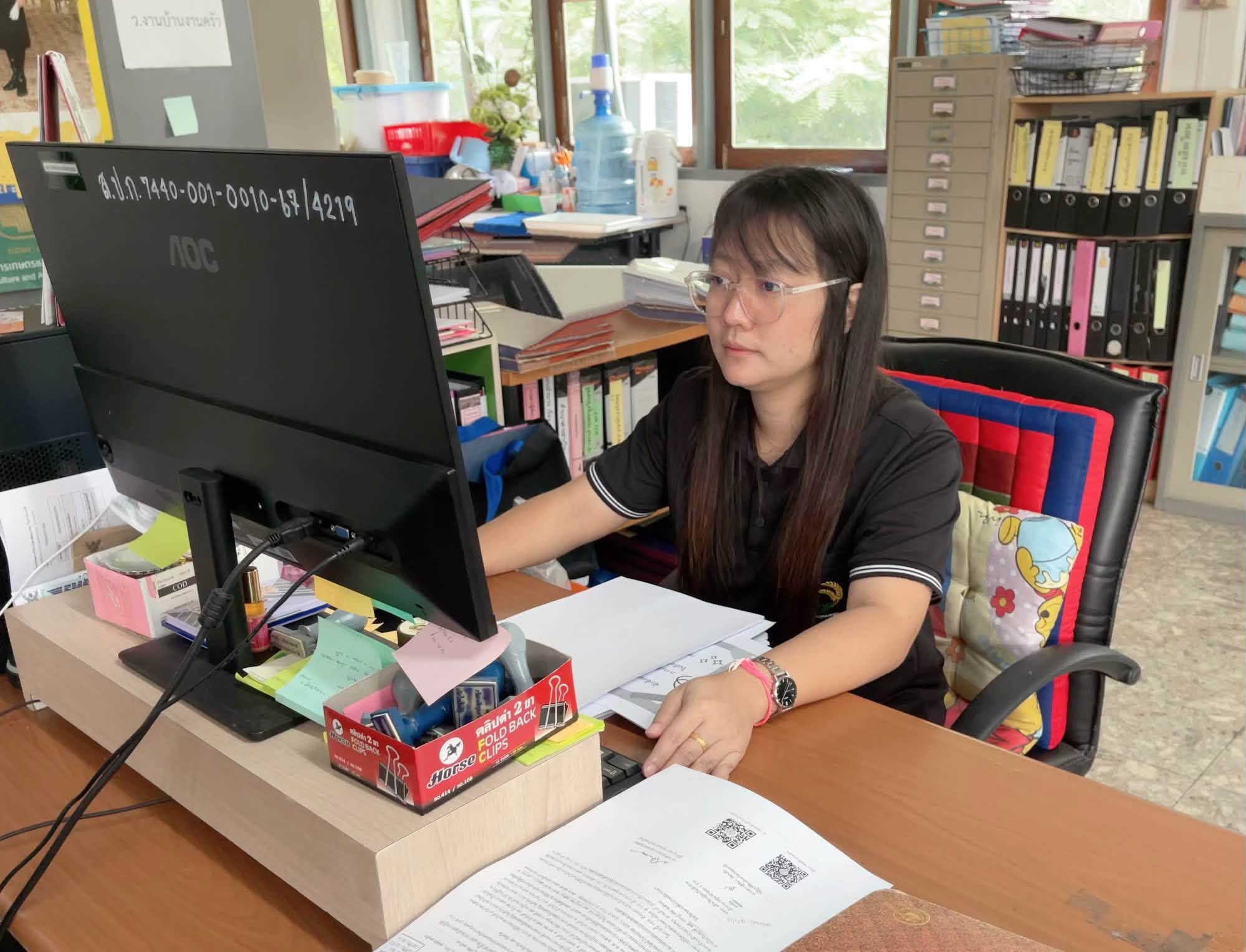 title - เข้าร่วมประชุมซักซ้อมความเข้าใจ หลักเกณฑ์และวิธีการประเมินผลการปฏิบัติราชการและการเลื่อนเงินเดือนข้าราชการ พนักงานราชการ และลูกจ้างประจำ ของสำนักงานการปฏิรูปที่ดินเพื่อเกษตรกรรม (ส.ป.ก.) ครั้งที่ 2 ประจำปีงบประมาณ พ.ศ. 2569 โดยผ่านสื่ออิเล็กทรอนิกส์ โปรแกรม GDCC Space Plus ณ ส.ป.ก. ปทุมธานี
