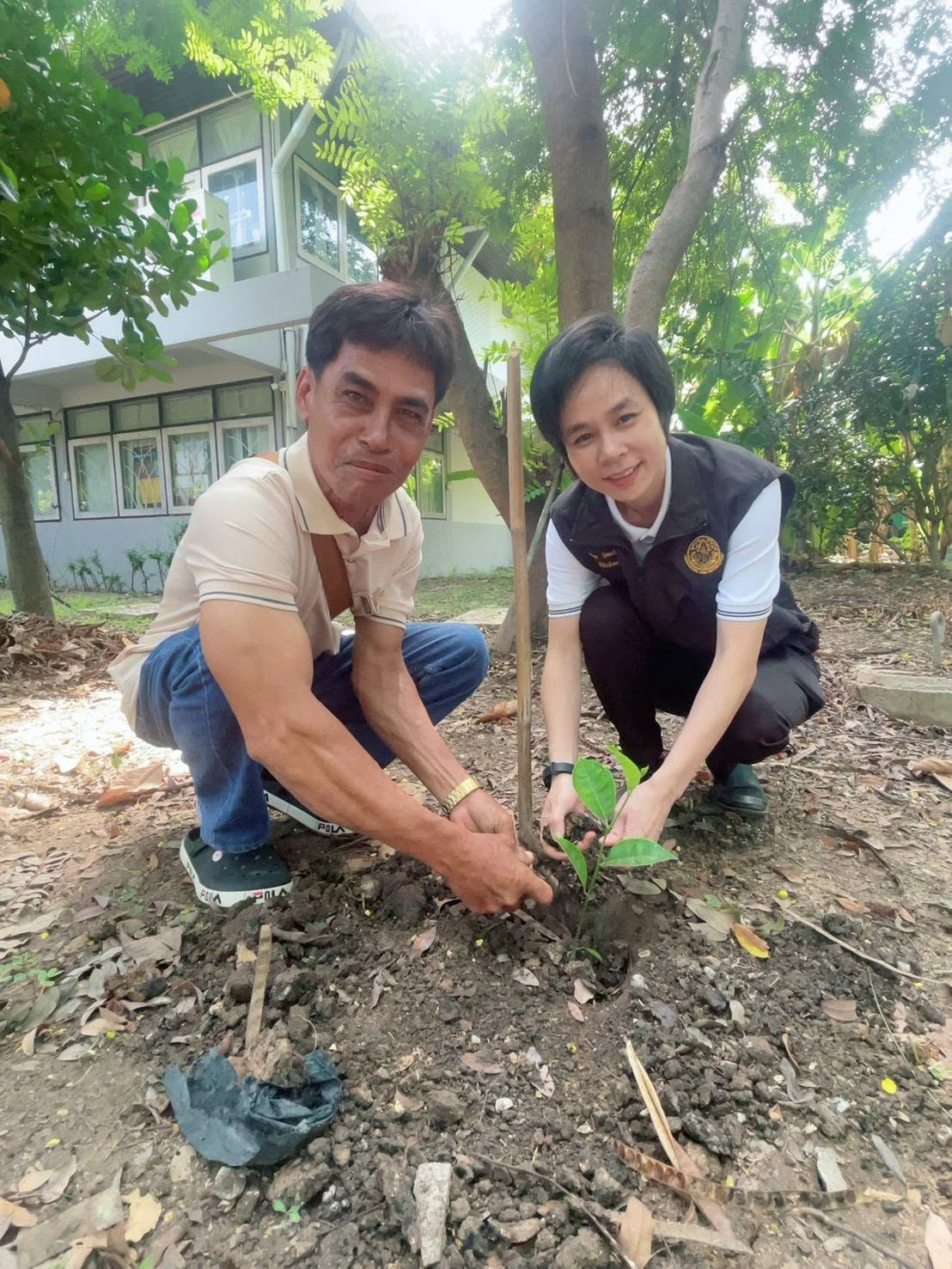 title - จัดโครงการ “ปลูกเพื่อเปลี่ยน เปลี่ยนเพื่อยั่งยืน เทิดไท้องค์ทศมราชา” เพื่อเพิ่มพื้นที่สีเขียวในเขตปฏิรูปที่ดิน