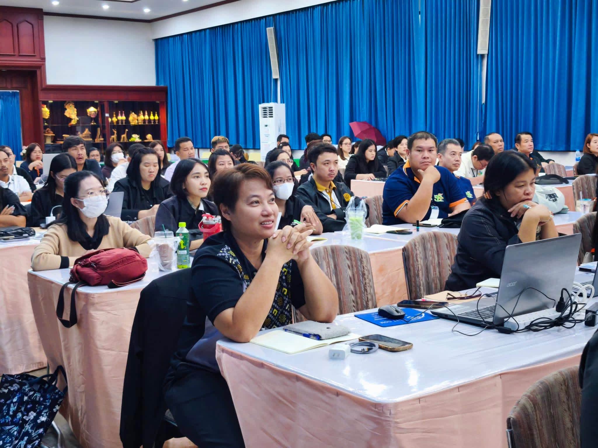 title - ให้เกียรติบรรยาย หัวข้อ บทบาทหน้าที่ นปต. ของโครงการฝึกอบรม หลักสูตร นักบริหารการปฏิรูปที่ดินเพื่อเกษตรกรรม ระดับต้น (นปต.) รุ่นที่ 8
