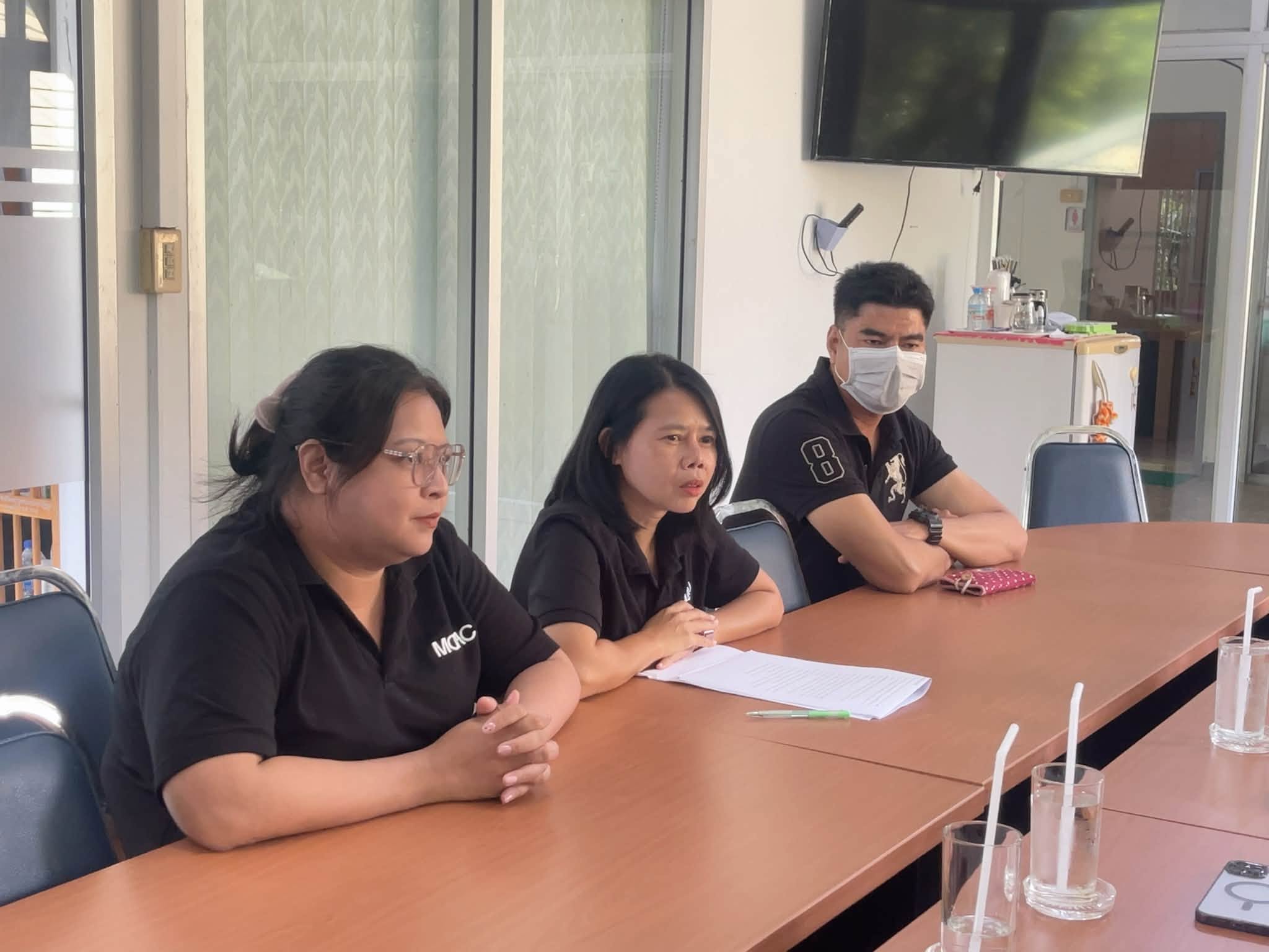 title - ลงพื้นที่ร่วมกับเจ้าหน้าที่กองทุนฯ ส.ป.ก. ส่วนกลาง สัมภาษณ์และเก็บข้อมูล พร้อมทั้งสนทนากลุ่ม (Focus Group Discussion: FGD)  และร่วมประชุมหารือแนวทางการเพิ่มประสิทธิภาพการจัดเก็บค่าเช่าที่ดิน/ค่าเช่าซื้อที่ดิน ความสามารถในการชำระหนี้ค่าเช่าที่ดิน/ค่าเช่าซื้อที่ดิน ของเกษตรกรในเขตปฏิรูปที่ดิน