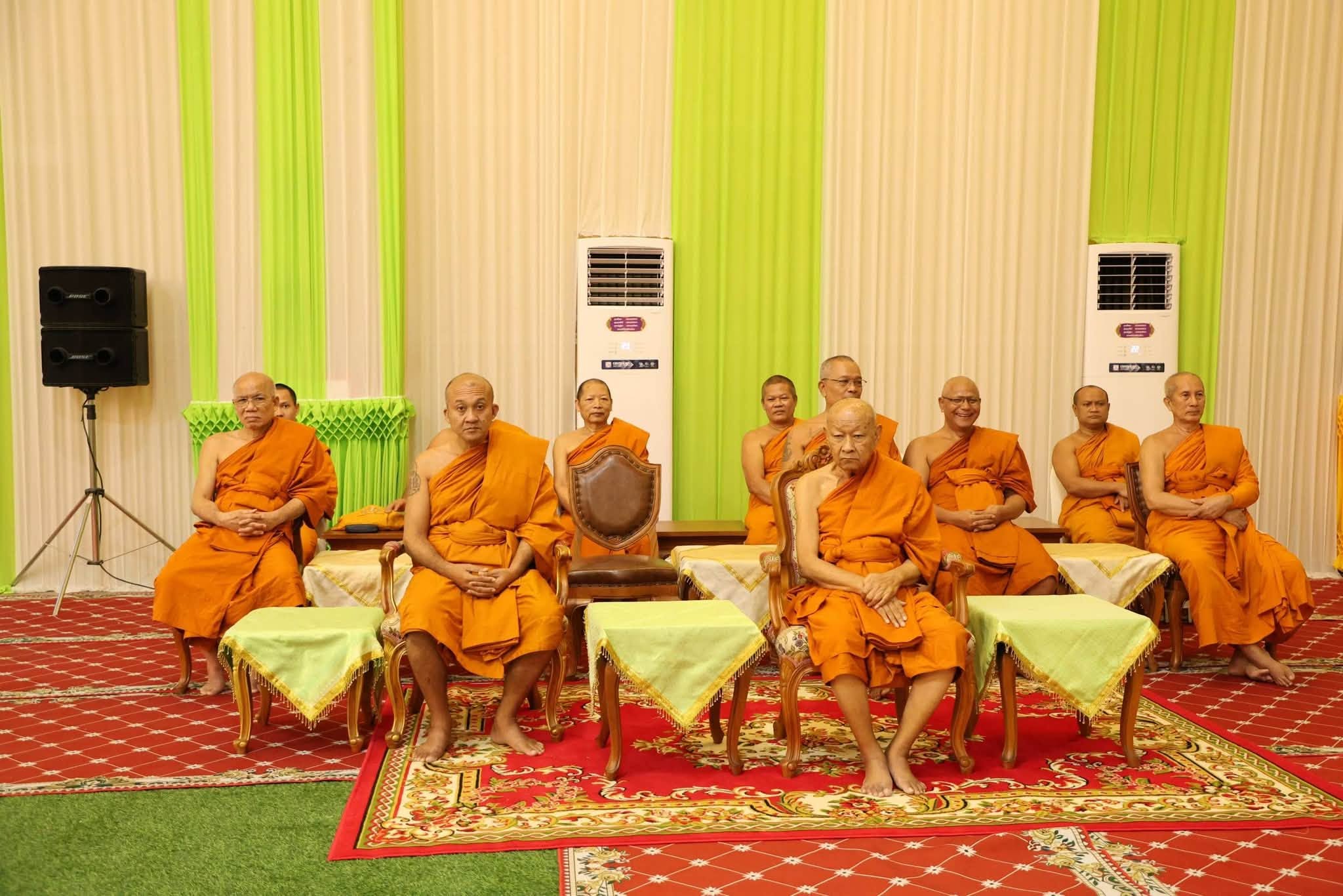 title - เข้าร่วมพิธีทำบุญตักบาตรและบำเพ็ญกุศลทักษิณานุประทาน สตมวาร (100 วัน) อุทิศถวายเป็นพระกุศลแด่ สมเด็จพระเจ้าลูกเธอ เจ้าฟ้าพัชรกิติยาภา นเรนทิราเทพยวดี กรมหลวงราชสาริณีสิริพัชร มหาวัชรราชธิดา