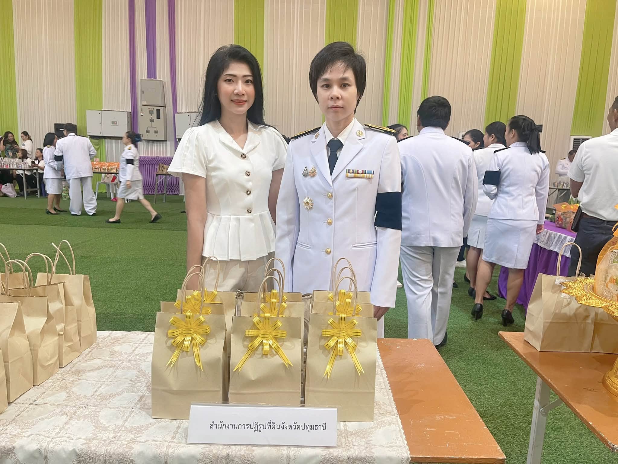 title - เข้าร่วมพิธีทำบุญตักบาตรและบำเพ็ญกุศลทักษิณานุประทาน สตมวาร (100 วัน) อุทิศถวายเป็นพระกุศลแด่ สมเด็จพระเจ้าลูกเธอ เจ้าฟ้าพัชรกิติยาภา นเรนทิราเทพยวดี กรมหลวงราชสาริณีสิริพัชร มหาวัชรราชธิดา