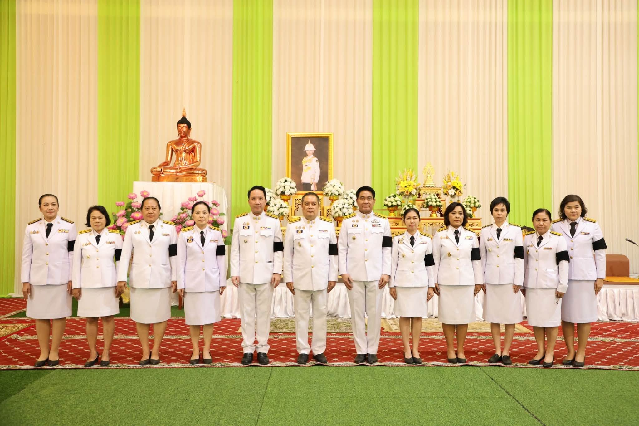 title - เข้าร่วมพิธีทำบุญตักบาตรและบำเพ็ญกุศลทักษิณานุประทาน สตมวาร (100 วัน) อุทิศถวายเป็นพระกุศลแด่ สมเด็จพระเจ้าลูกเธอ เจ้าฟ้าพัชรกิติยาภา นเรนทิราเทพยวดี กรมหลวงราชสาริณีสิริพัชร มหาวัชรราชธิดา