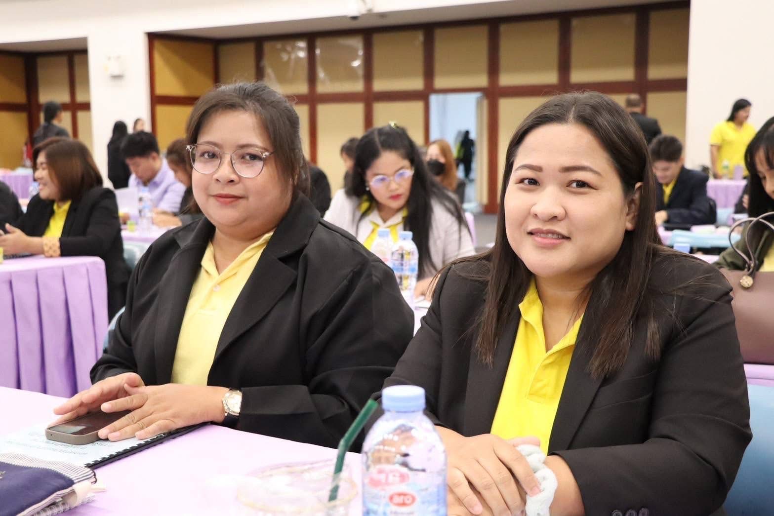 ปฏิรูปที่ดินจังหวัดปทุมธานี มอบหมายบุคลากร ส.ป.ก.ปทุมธานี จำนวน 2 รายเข้าร่วมฝึกอบรมโครงการแลกเปลี่ยนเรียนรู้ในการปฏิบัติงานกองทุนการปฏิรูปที่ดินเพื่อเกษตรกรรม หลักสูตร การจัดทำรายงานการเงินกองทุนการปฏิรูปที่ดินเพื่อเกษตรกรรมประจำปี