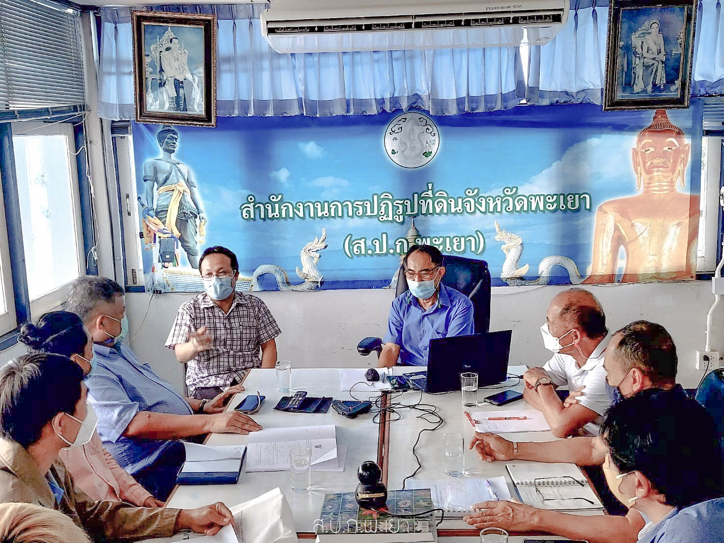 ส.ป.ก.พะเยาร่วมกับคณะเจ้าหน้าที่ การรถไฟแห่งประเทศไทย